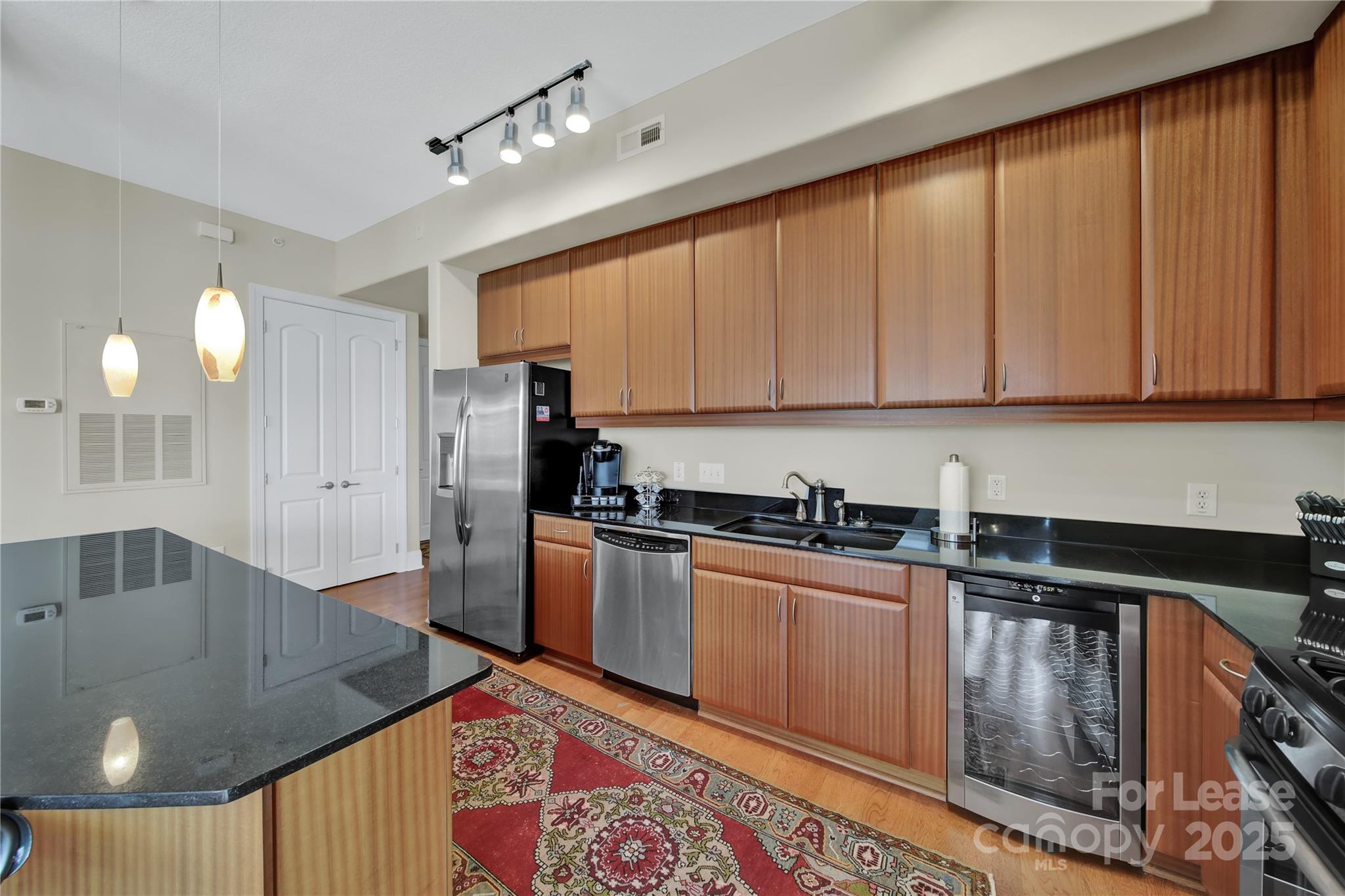 4620 Piedmont Row Drive 613 Property Photo 6