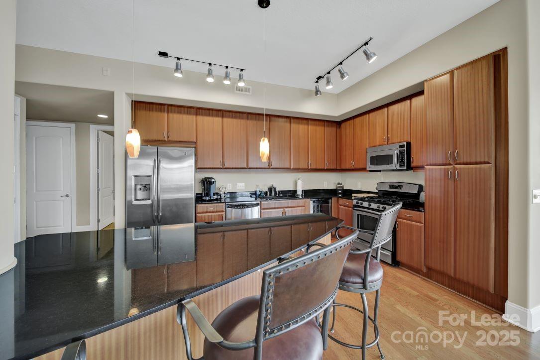 4620 Piedmont Row Drive 613 Property Photo 7