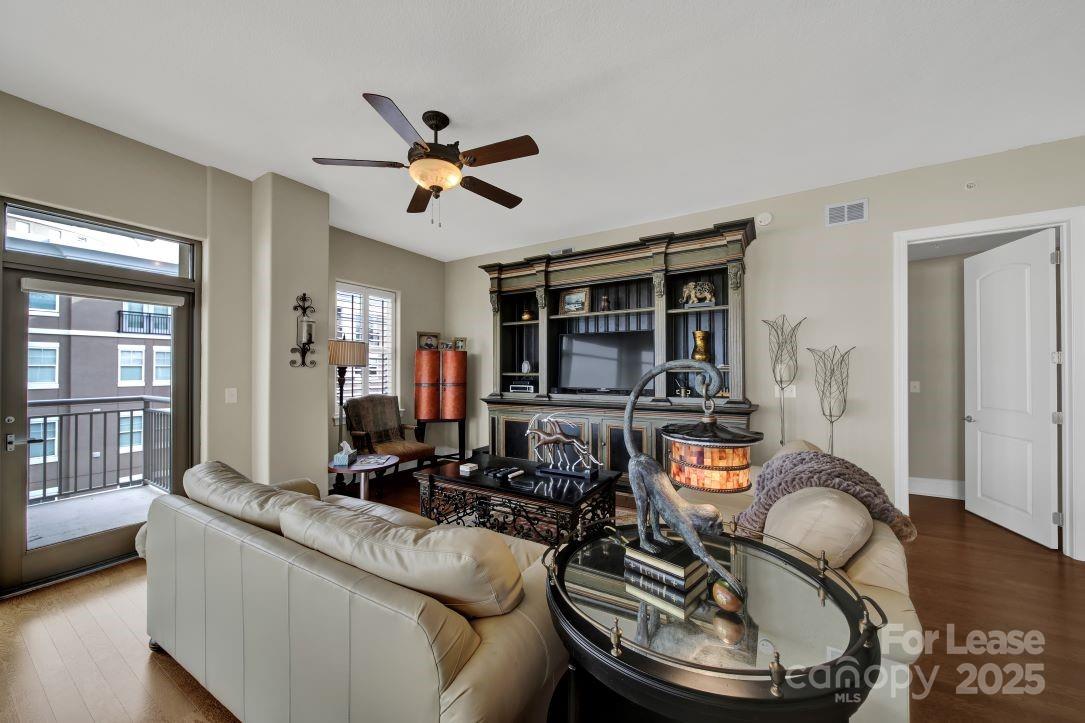 4620 Piedmont Row Drive 613 Property Photo 9