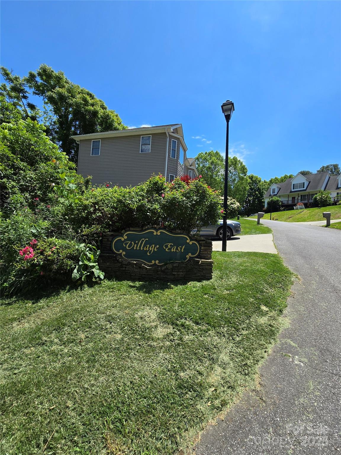 16 Village East Court Property Photo 17