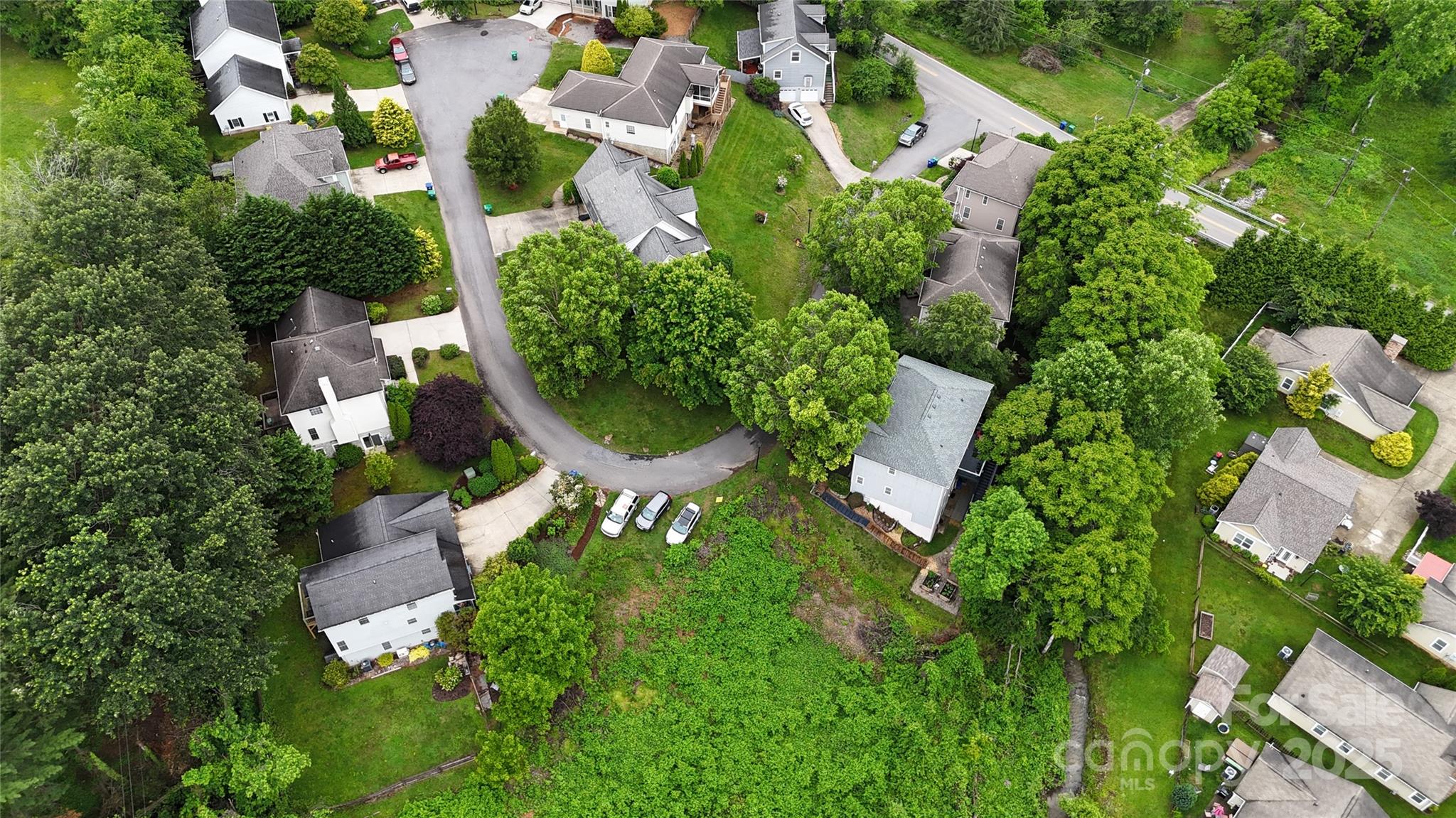 16 Village East Court Property Photo 29