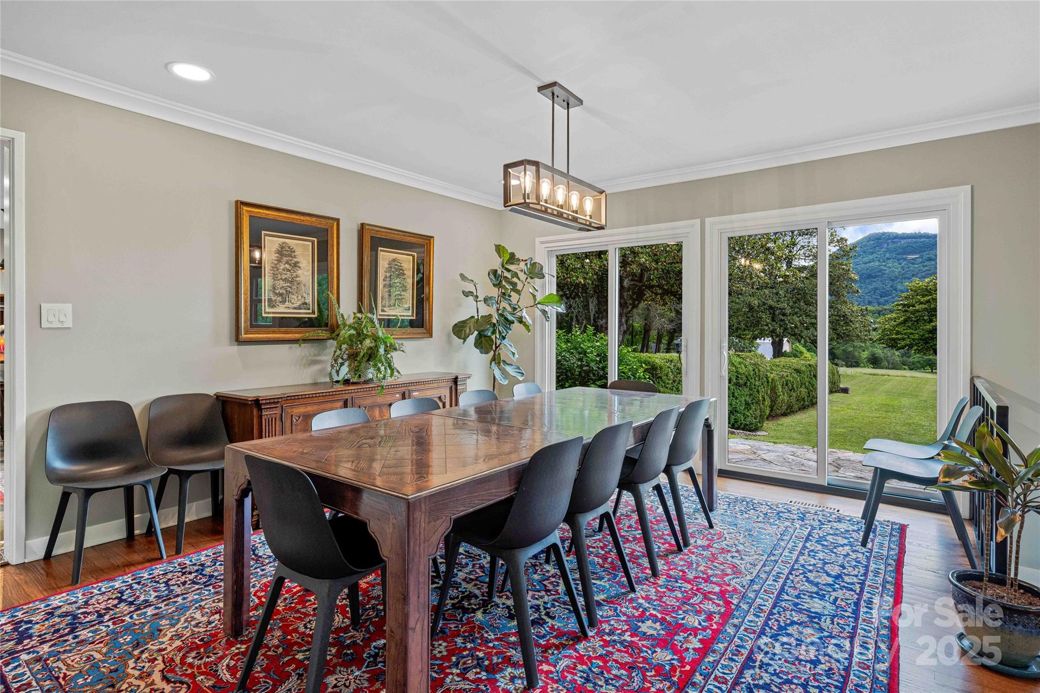 400 Kings Drive Property Photo 11