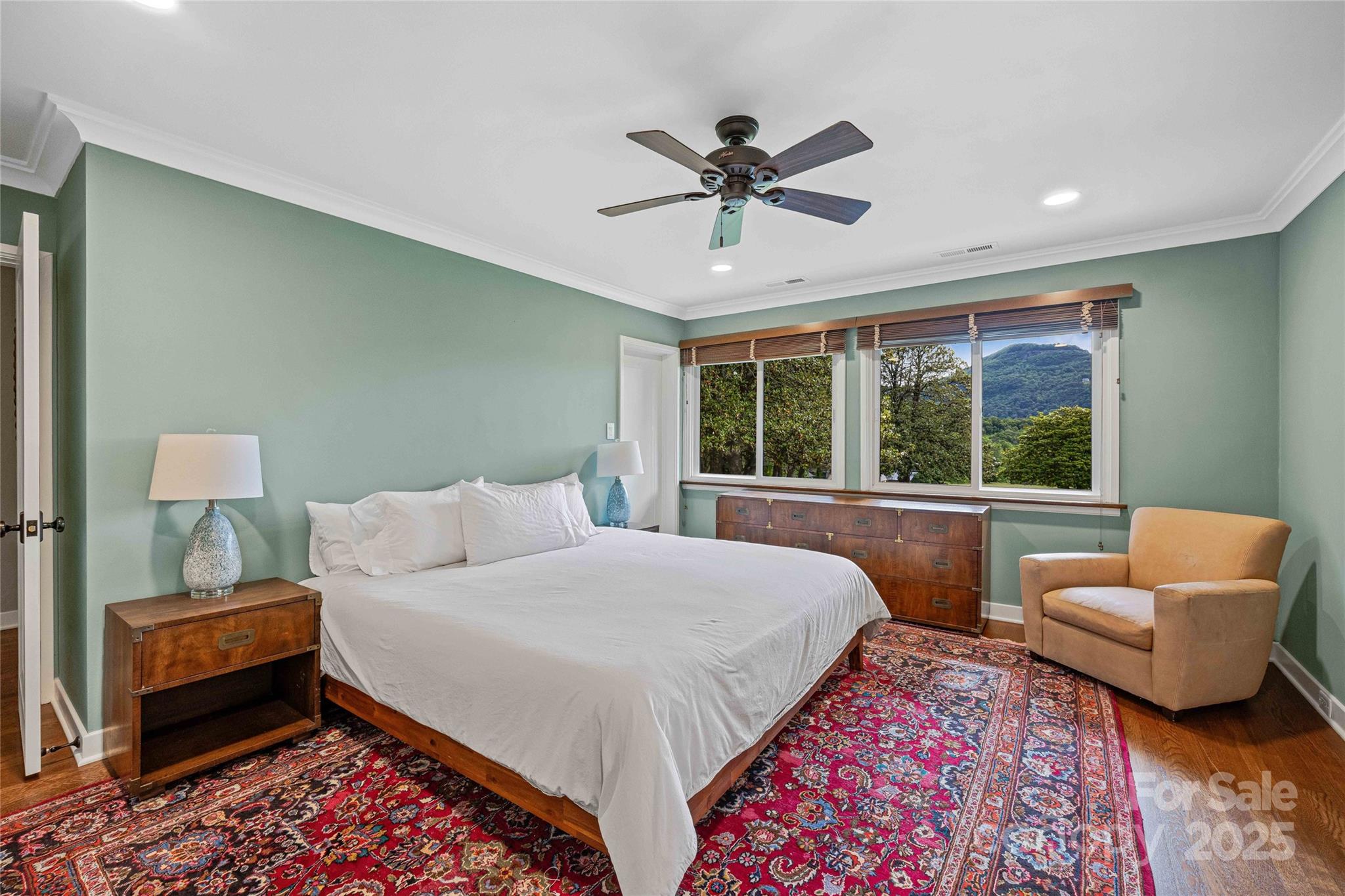 400 Kings Drive Property Photo 15