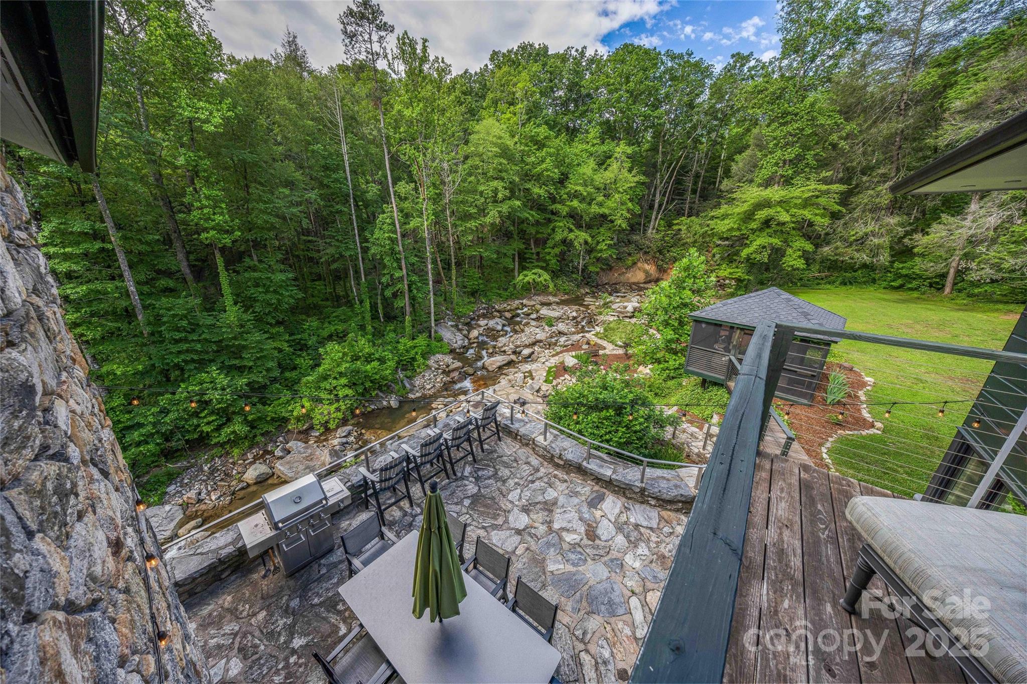 400 Kings Drive Property Photo 18