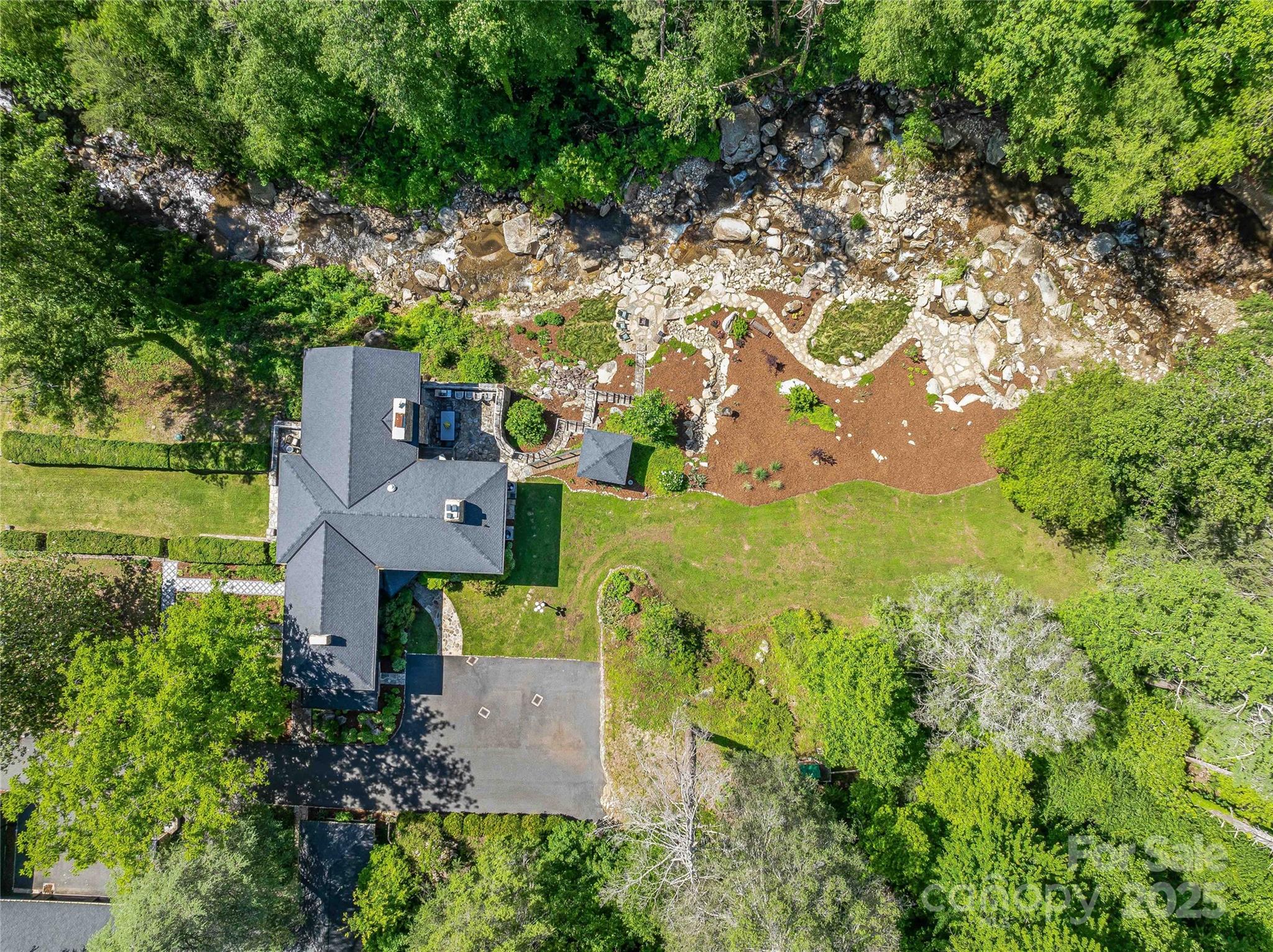 400 Kings Drive Property Photo 22