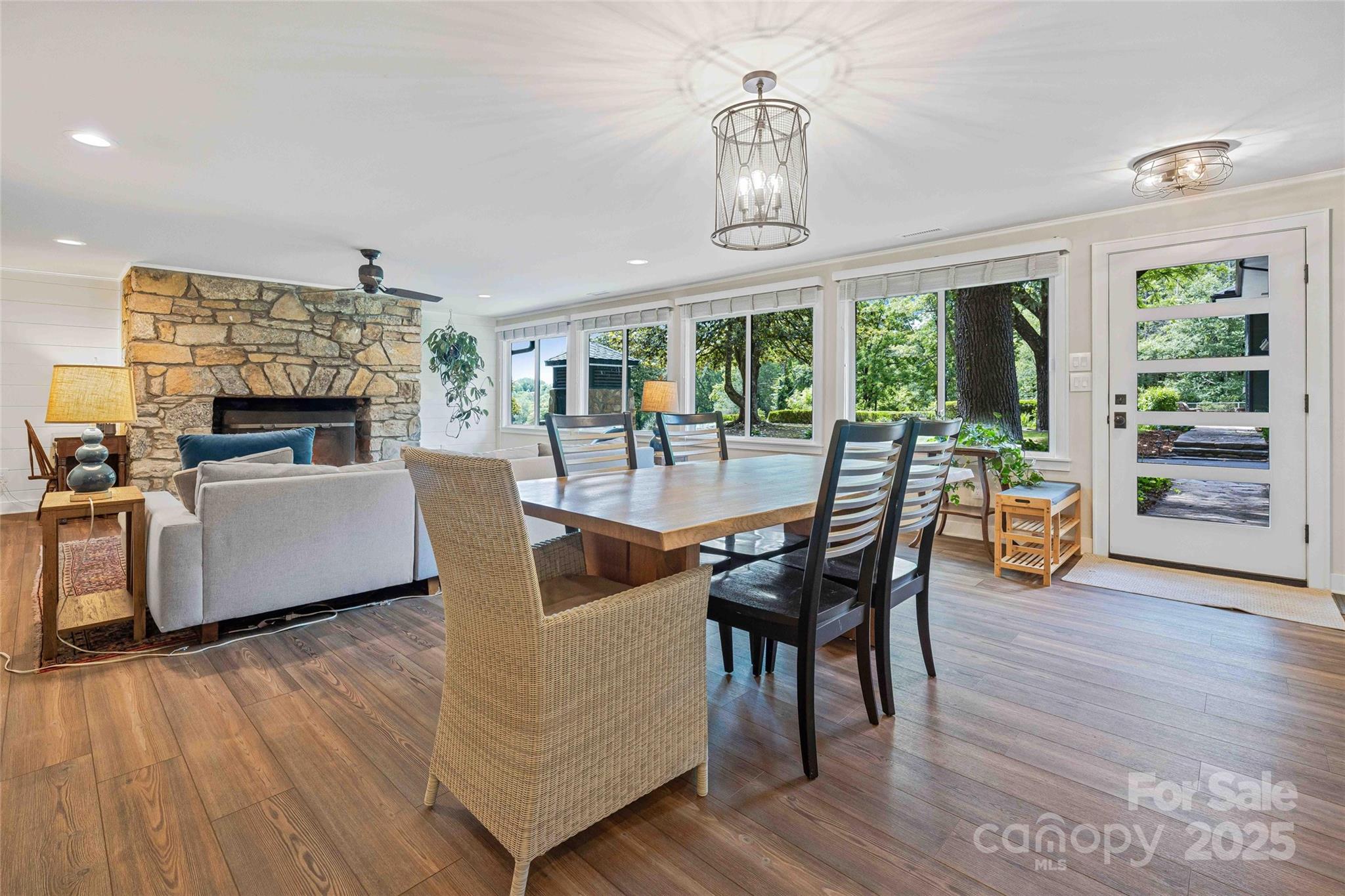 400 Kings Drive Property Photo 25