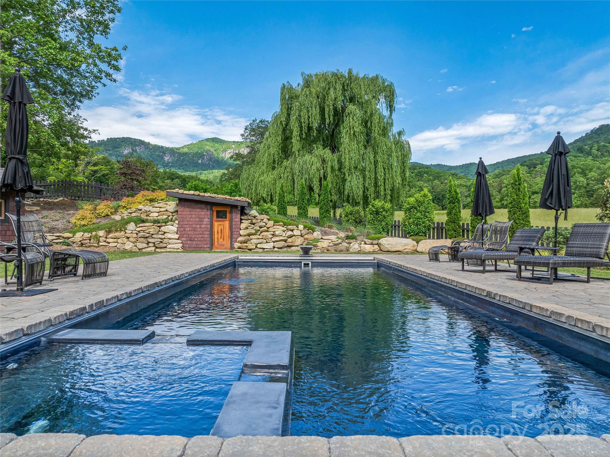 400 Kings Drive Property Photo 35