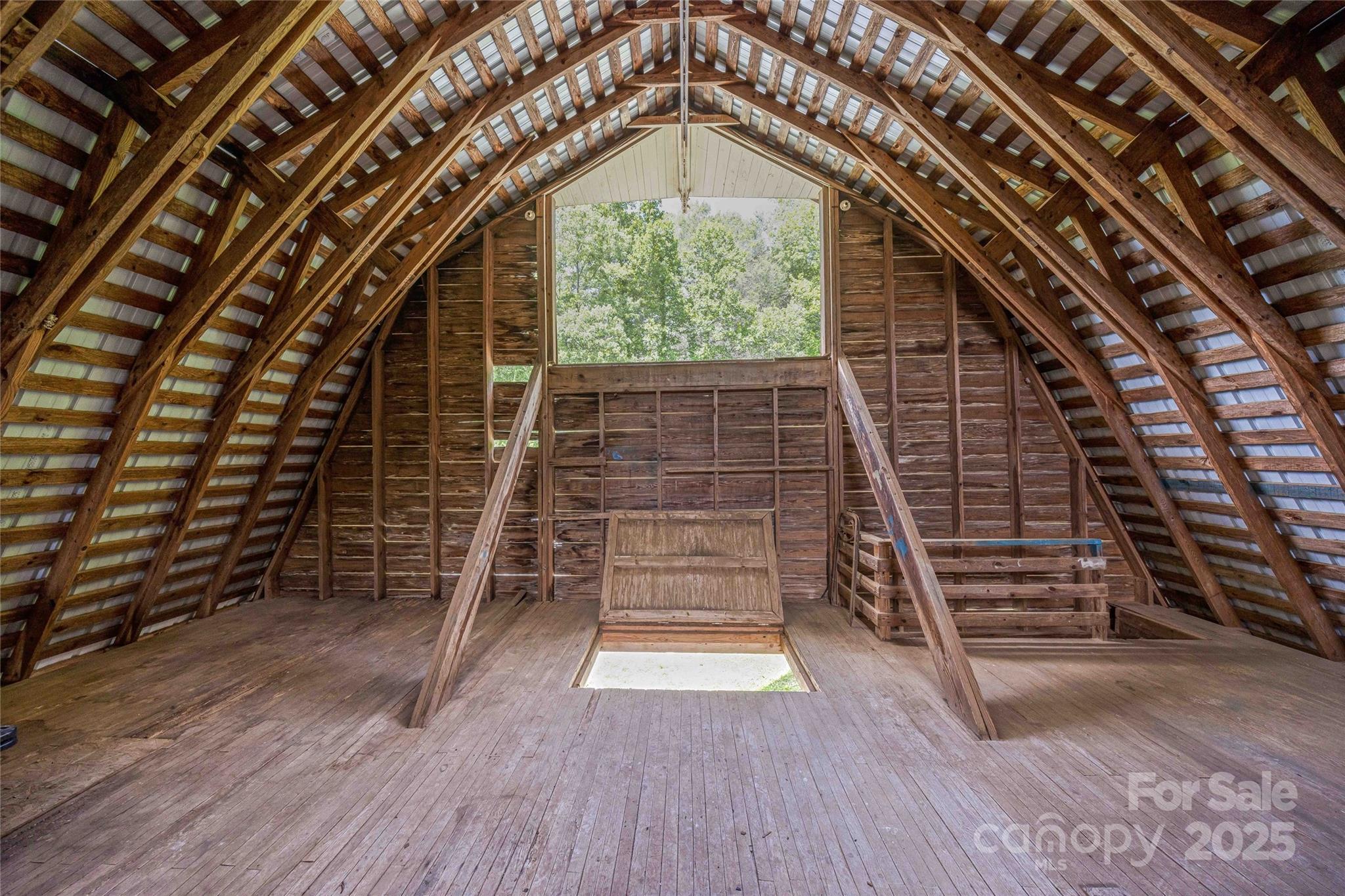 400 Kings Drive Property Photo 45