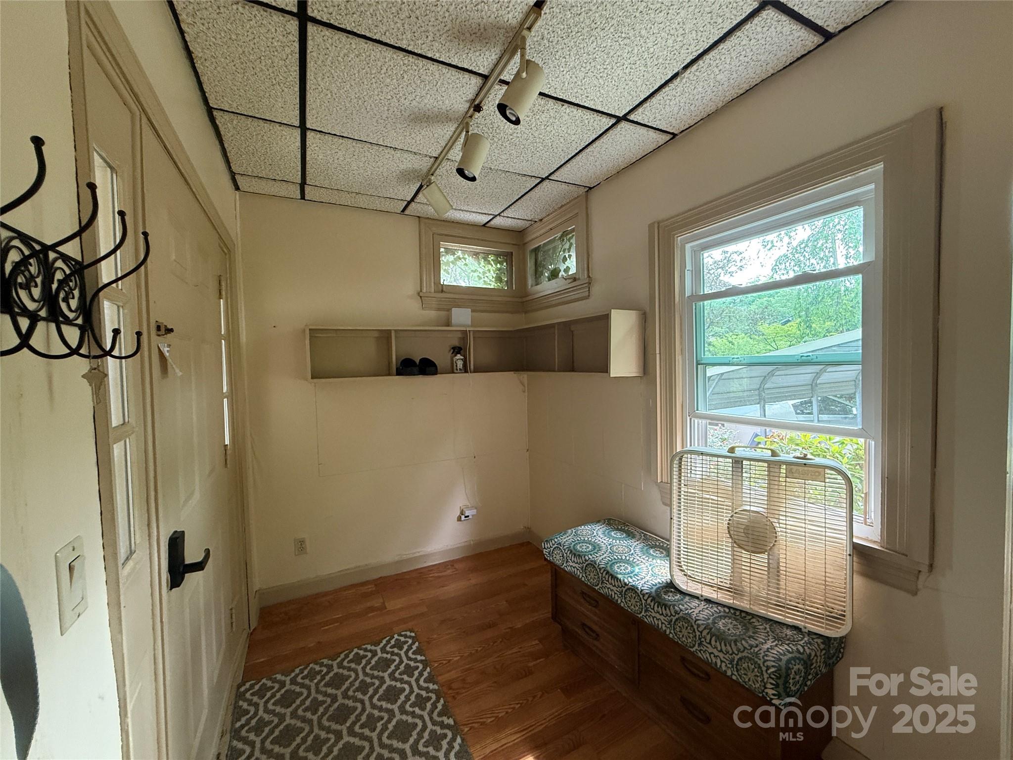 526 Ehringhaus Street Property Photo 24