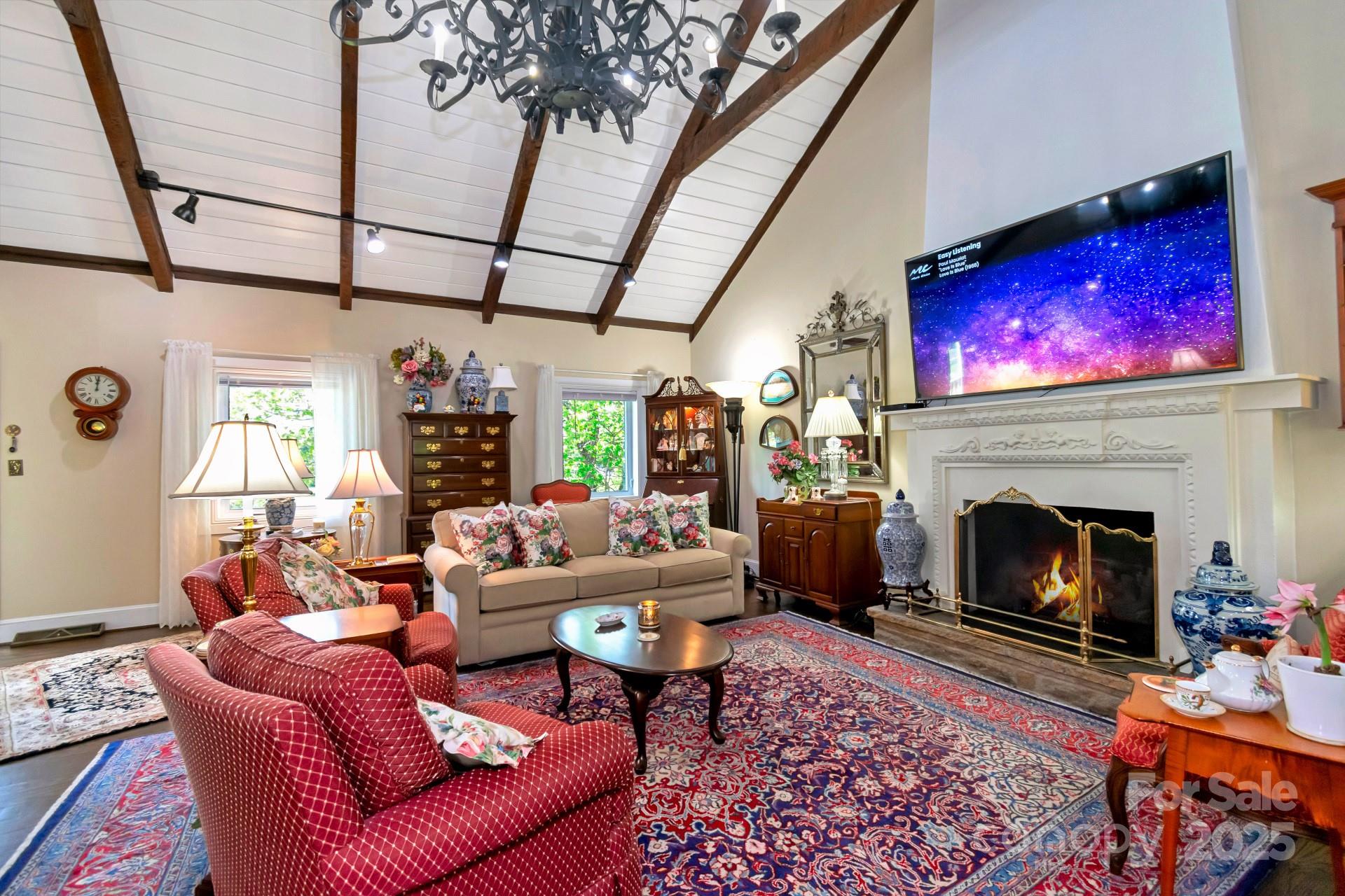 195 Fairway Lane Property Photo 8