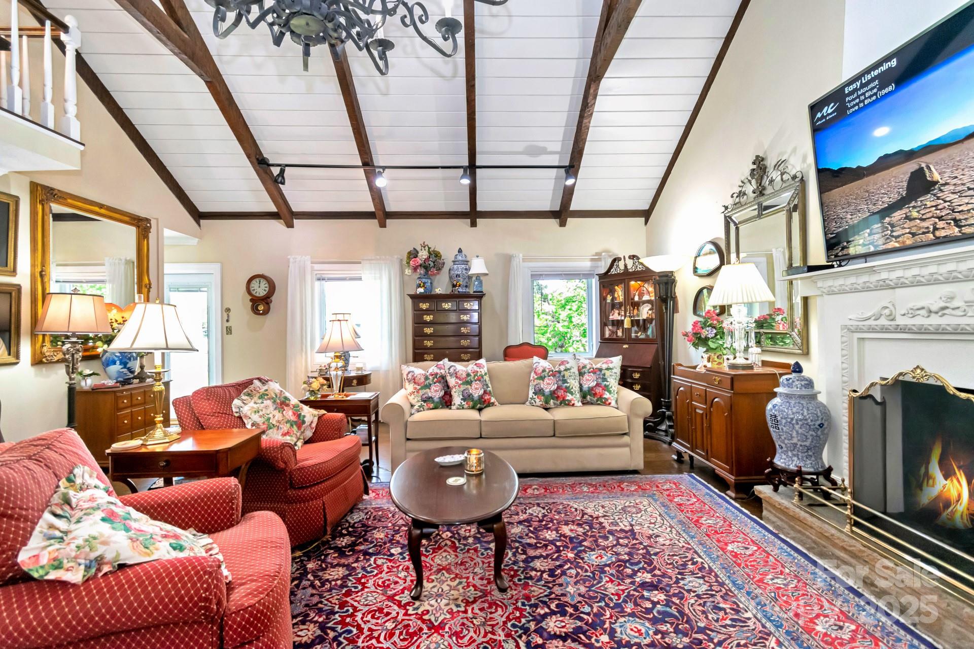 195 Fairway Lane Property Photo 9