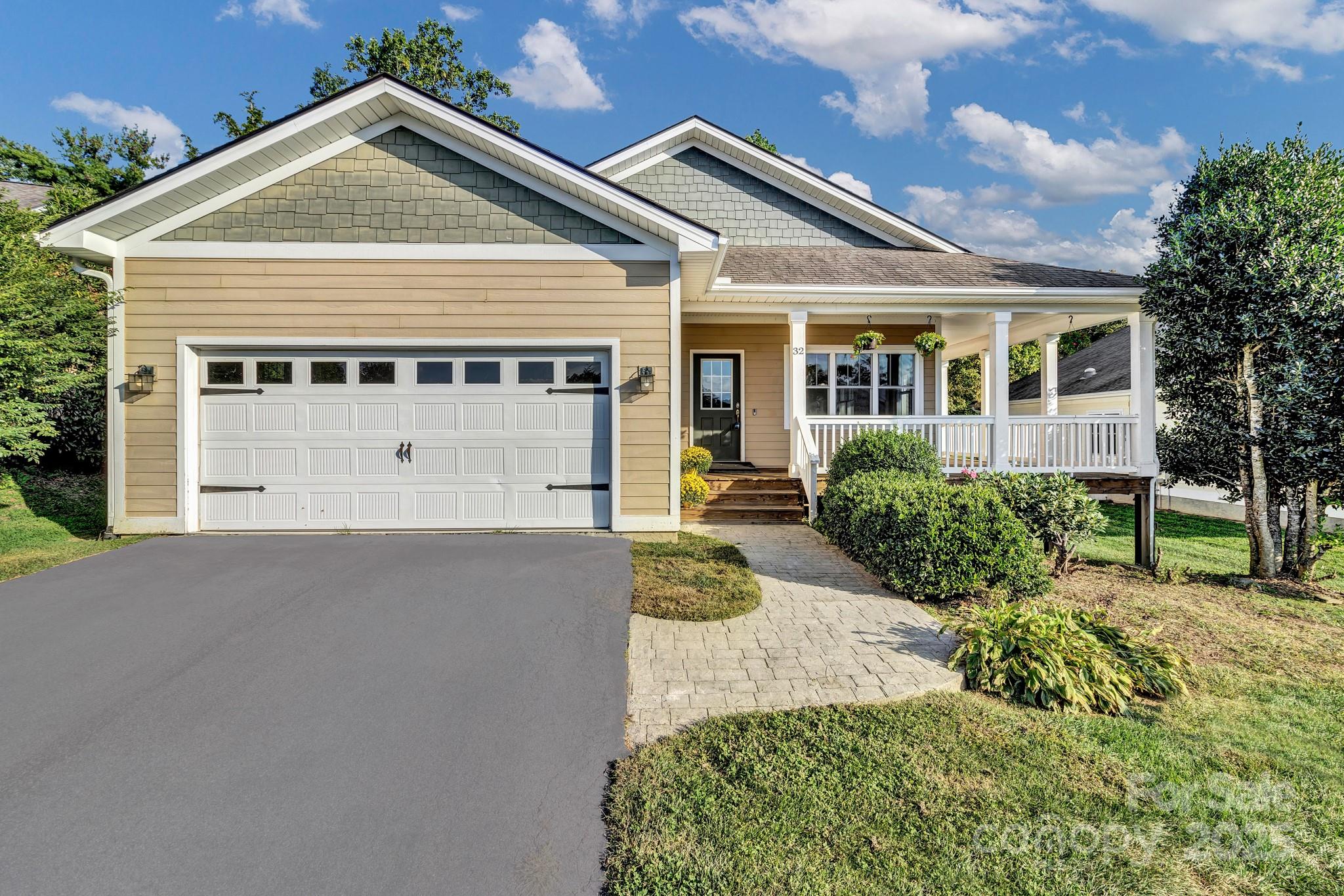 32 White Fox Drive 32 Property Photo 1