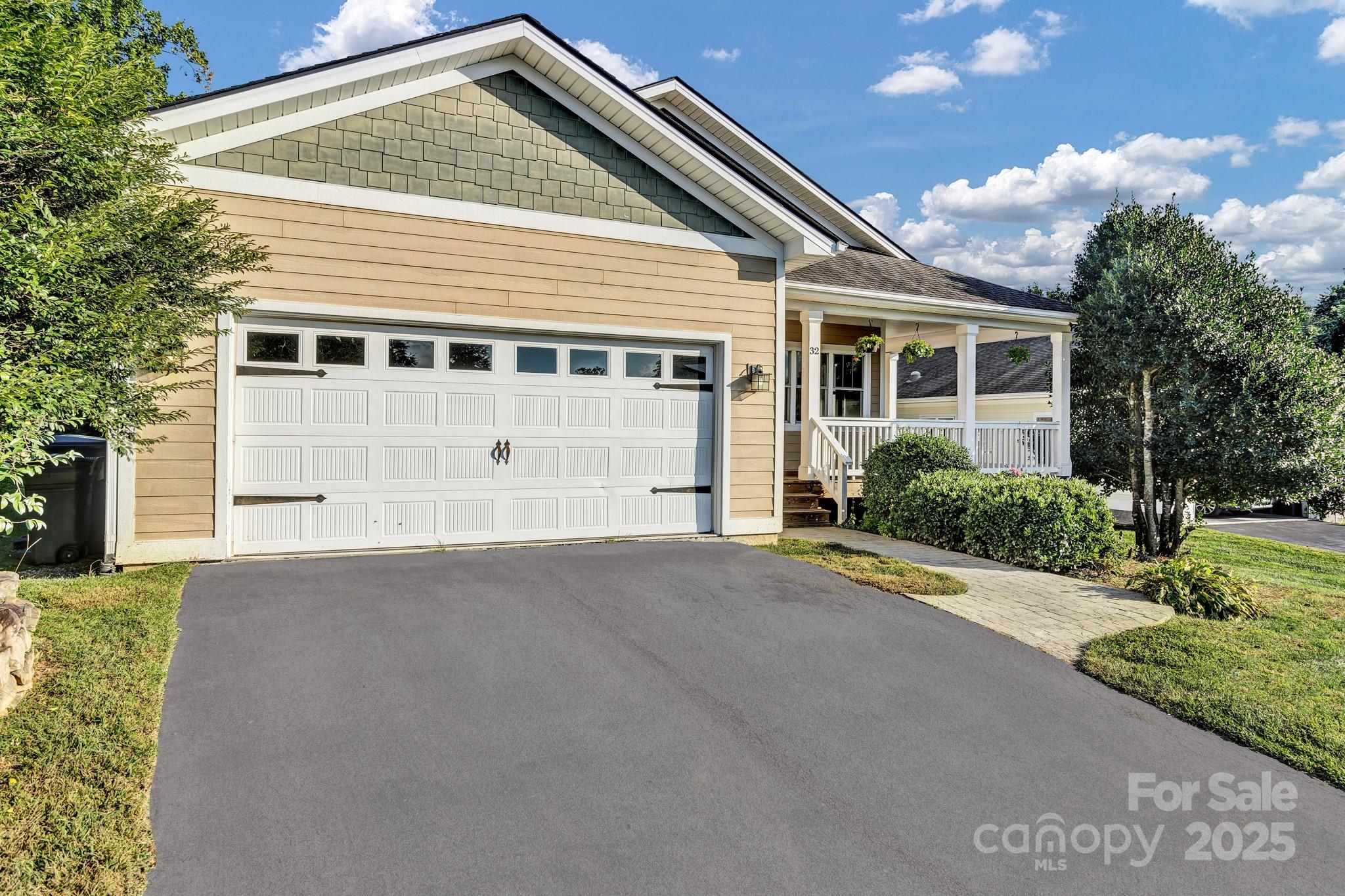 32 White Fox Drive 32 Property Photo 2