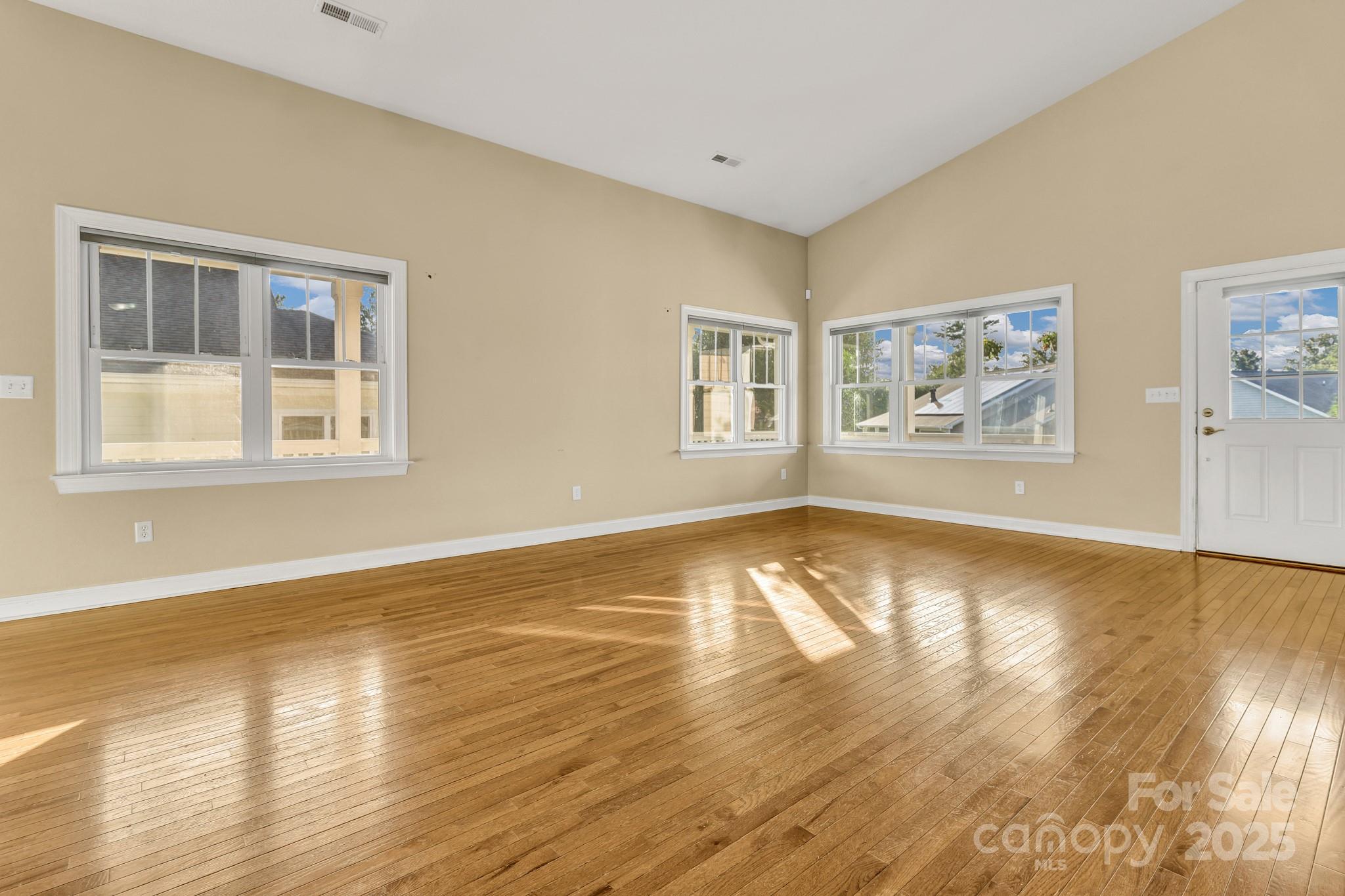 32 White Fox Drive 32 Property Photo 10