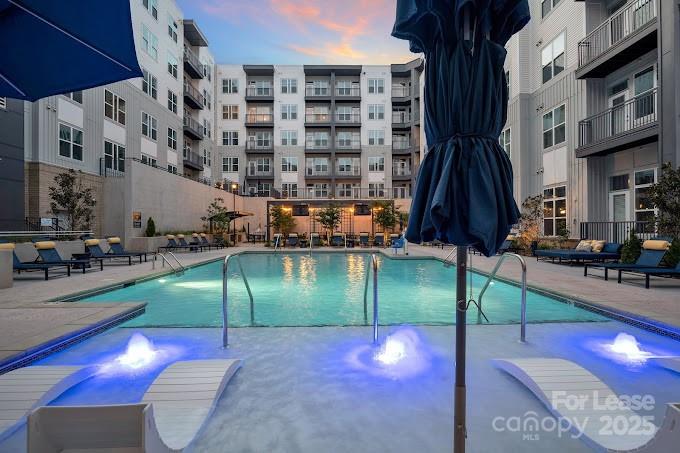 2020 W Morehead Street Tango