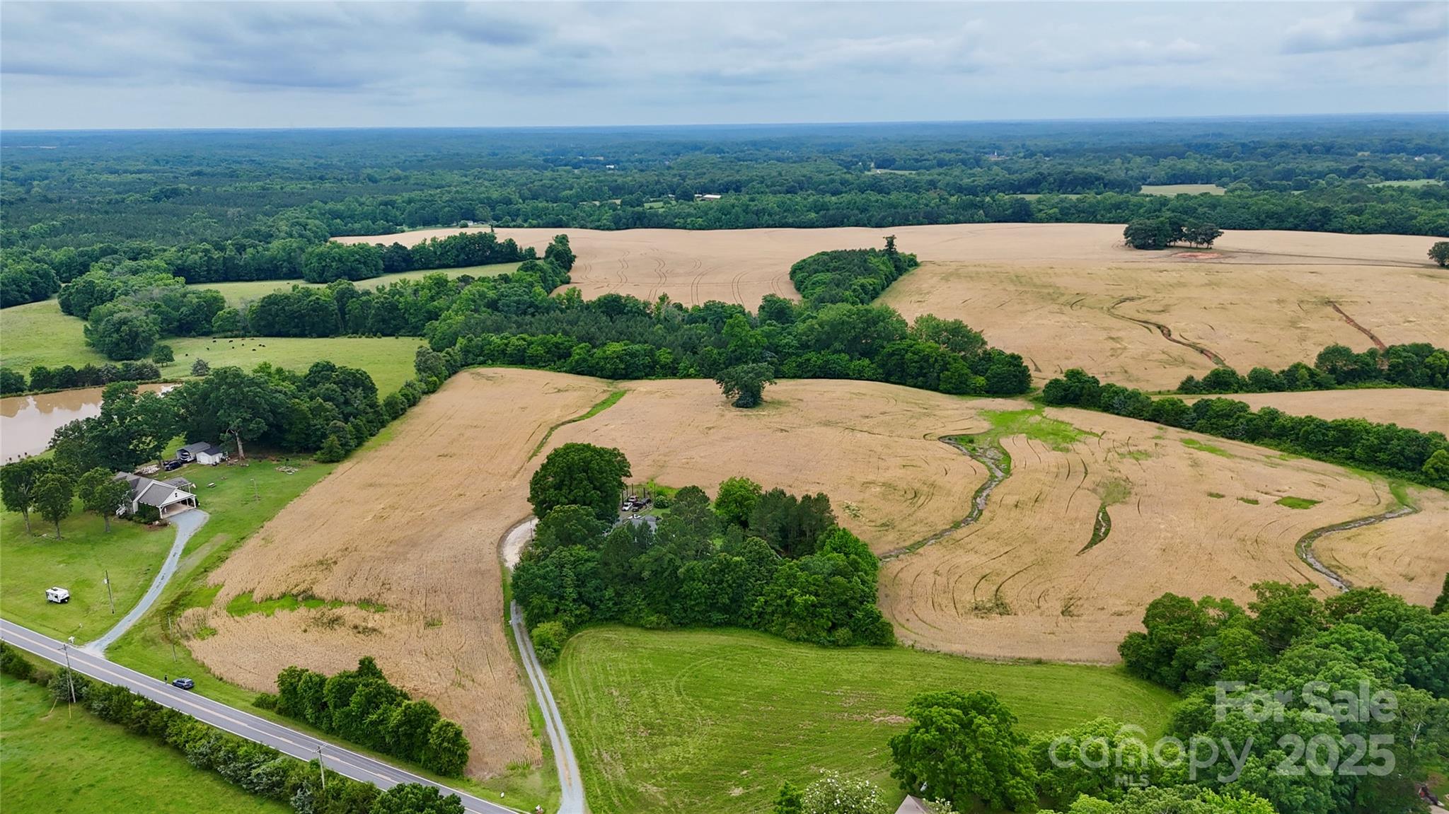 5904 Nesbit Road Property Photo 4