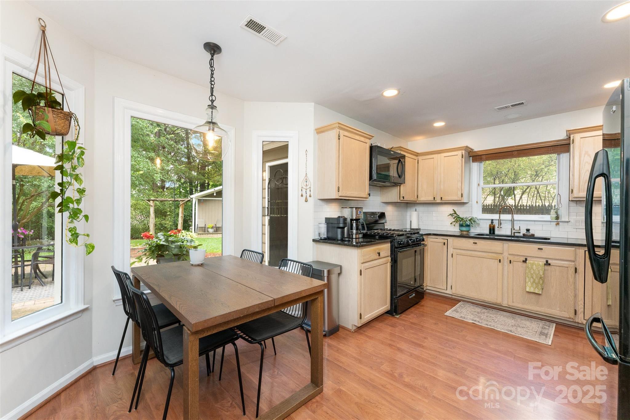 8624 Canter Post Drive Property Photo 14