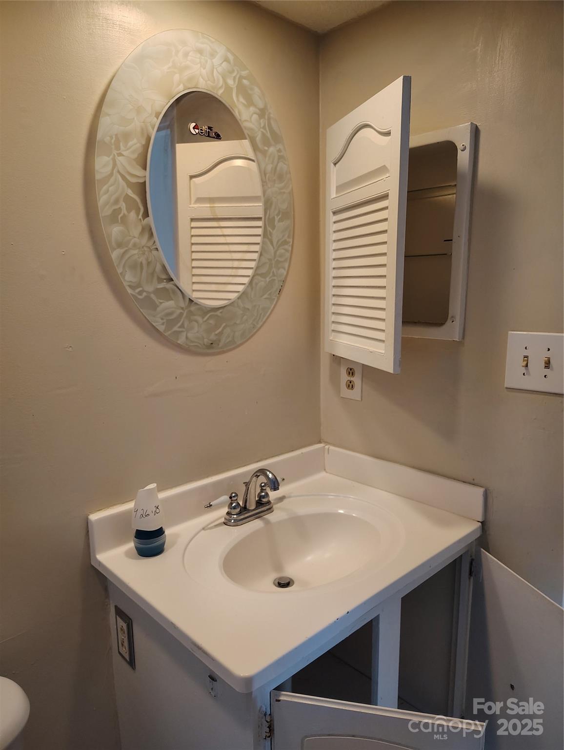 7107 Stonington Lane Property Photo 9