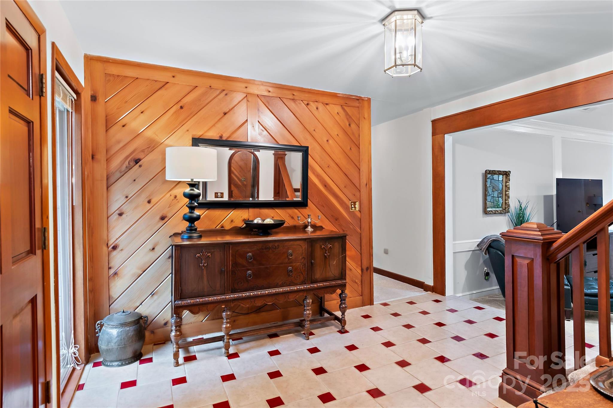 1201 Cliffspring Court Property Photo 4