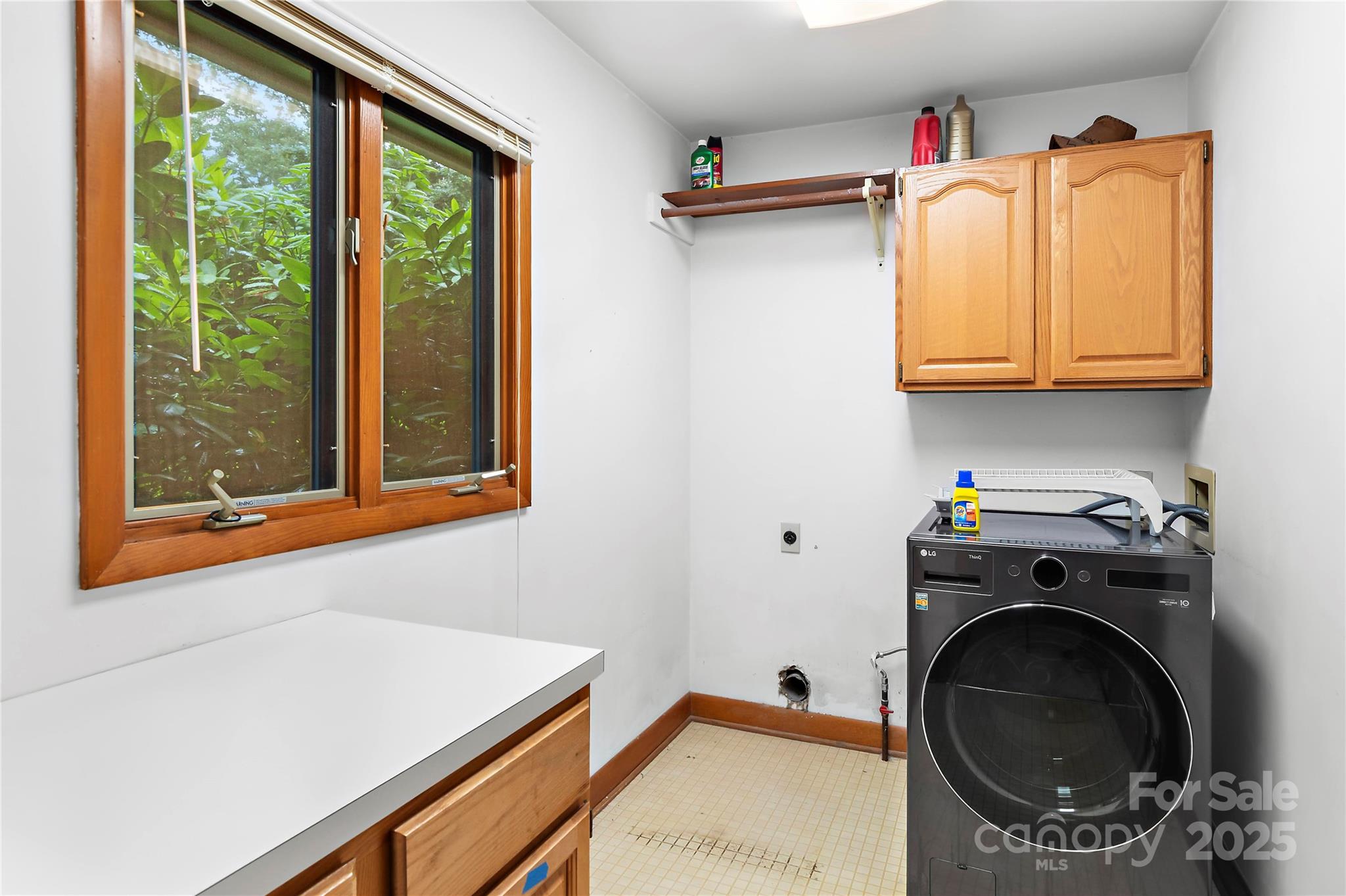 1201 Cliffspring Court Property Photo 32