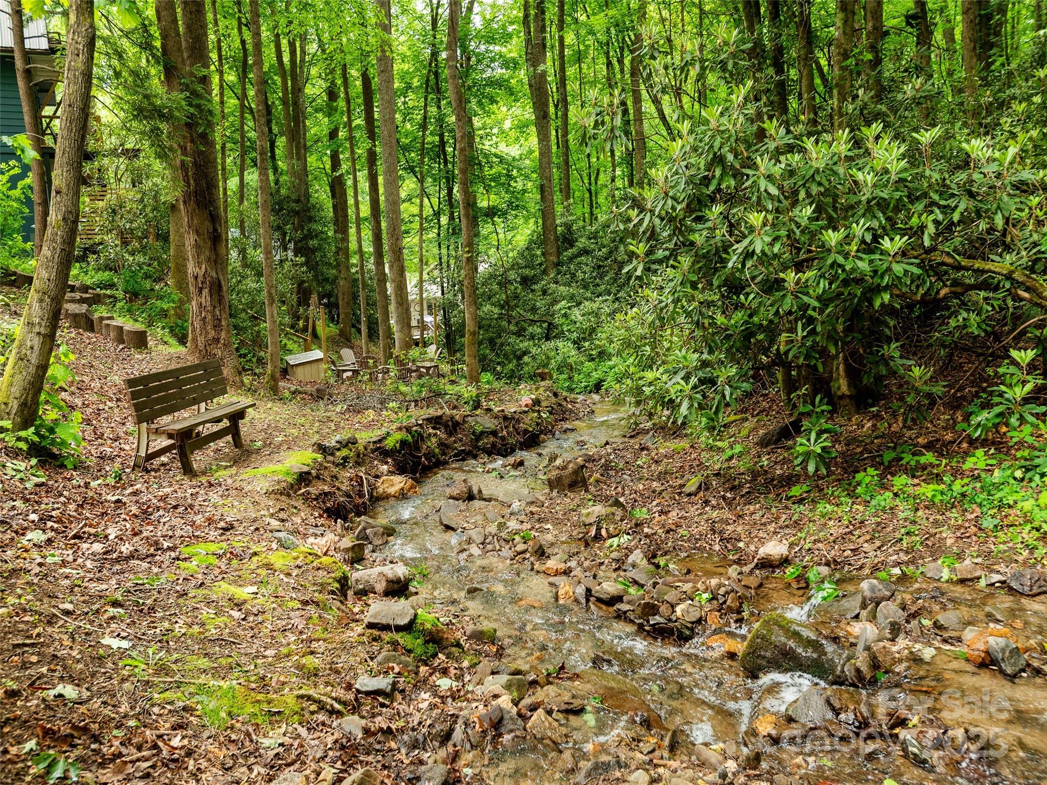 141 Creekside Drive Property Photo 5