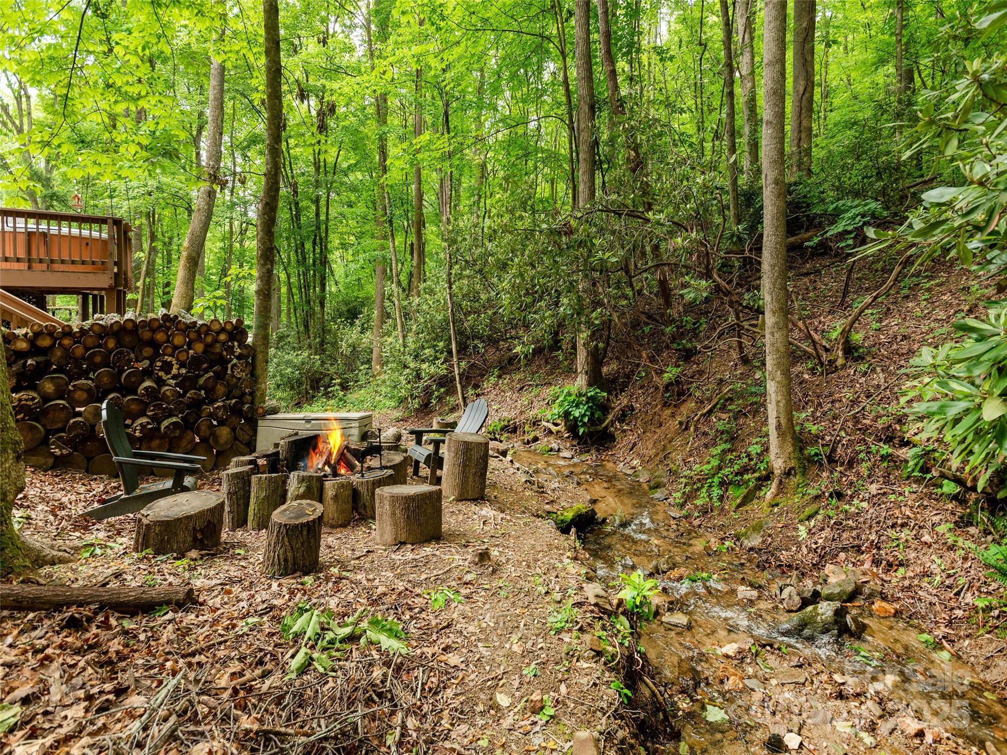 141 Creekside Drive Property Photo 7