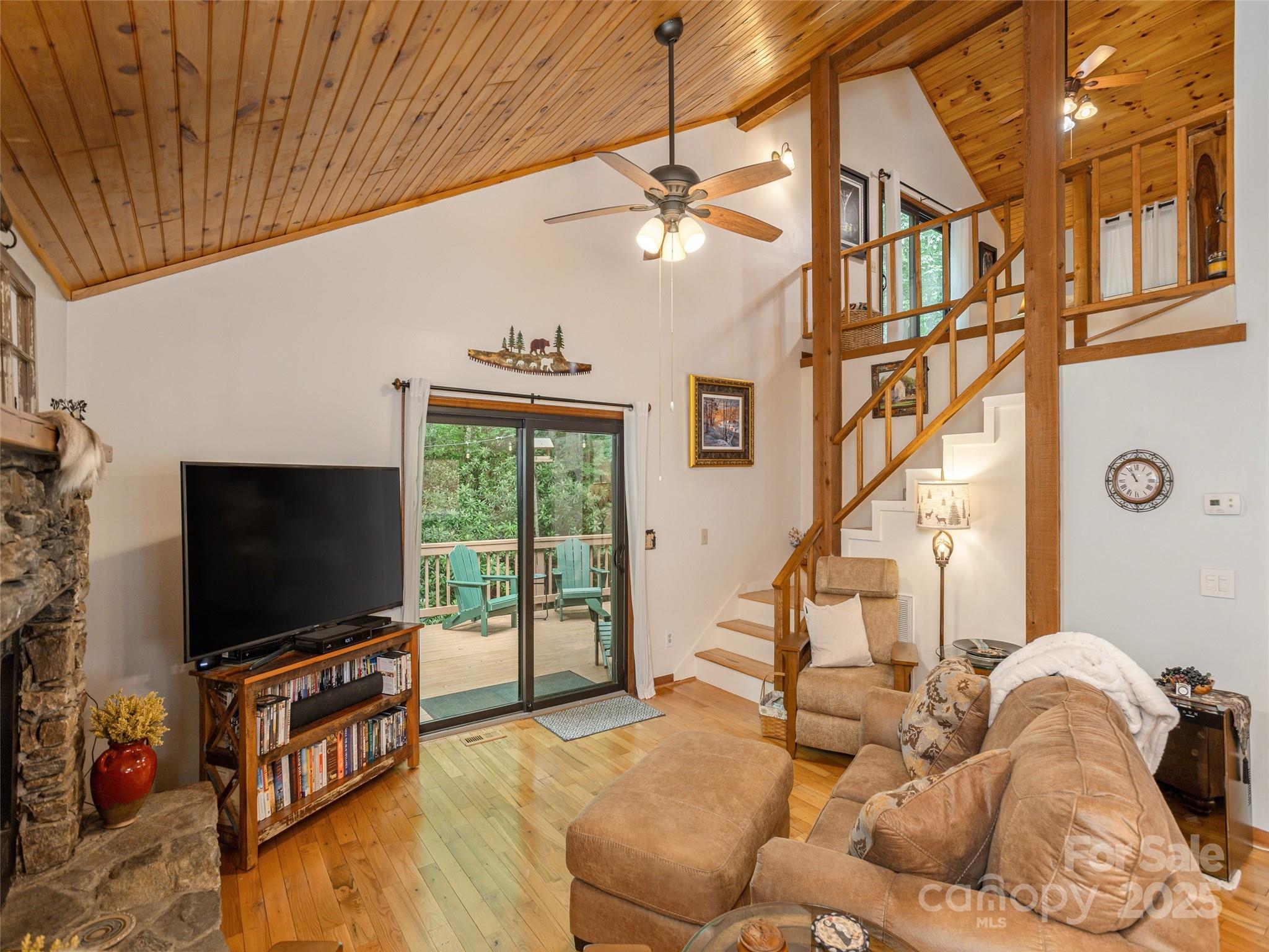 141 Creekside Drive Property Photo 13