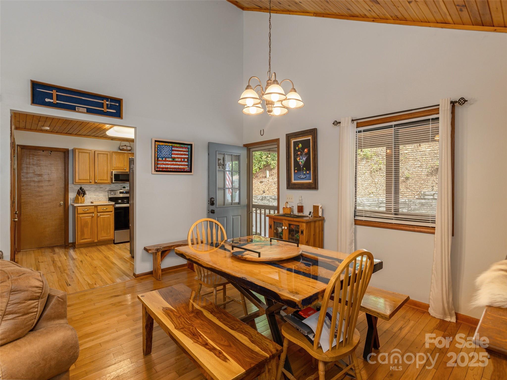 141 Creekside Drive Property Photo 17