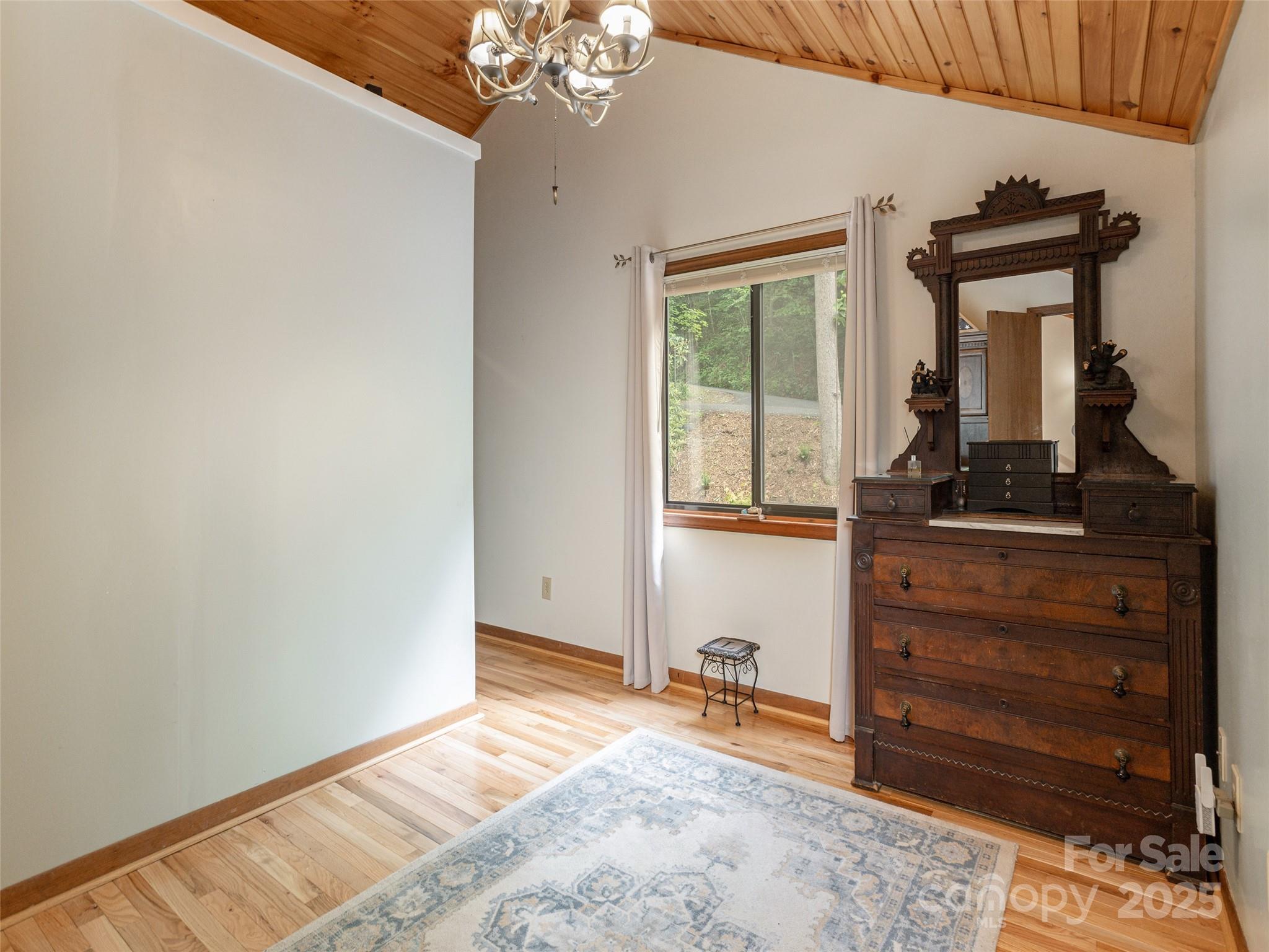 141 Creekside Drive Property Photo 27