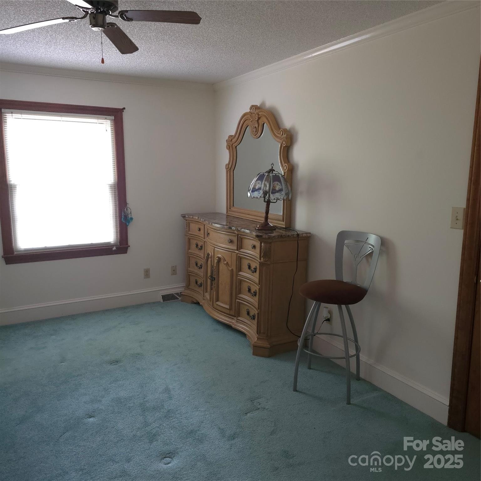 600 Colby Circle Property Photo 6