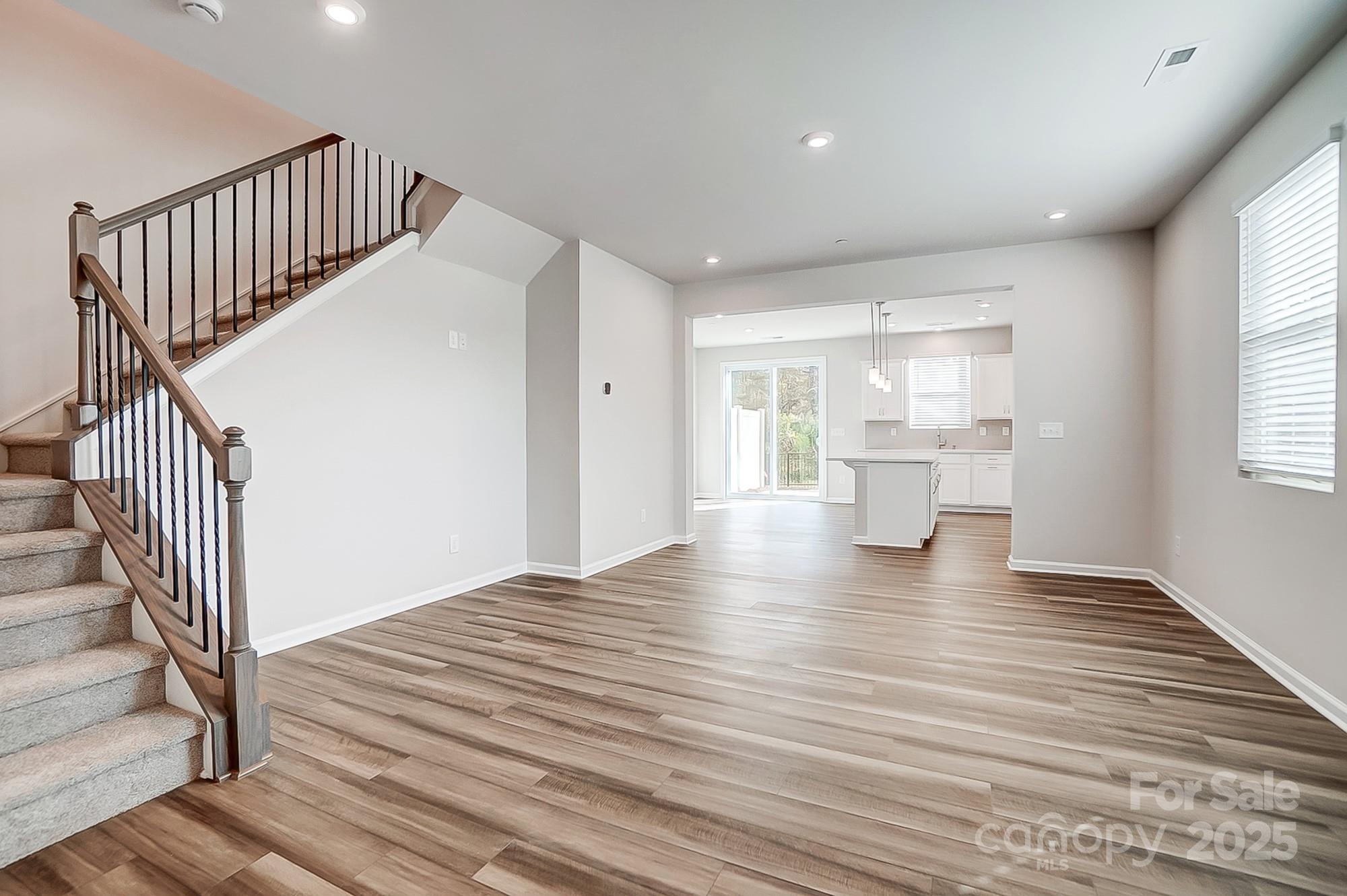 3030 Big Bend Drive Property Photo 2