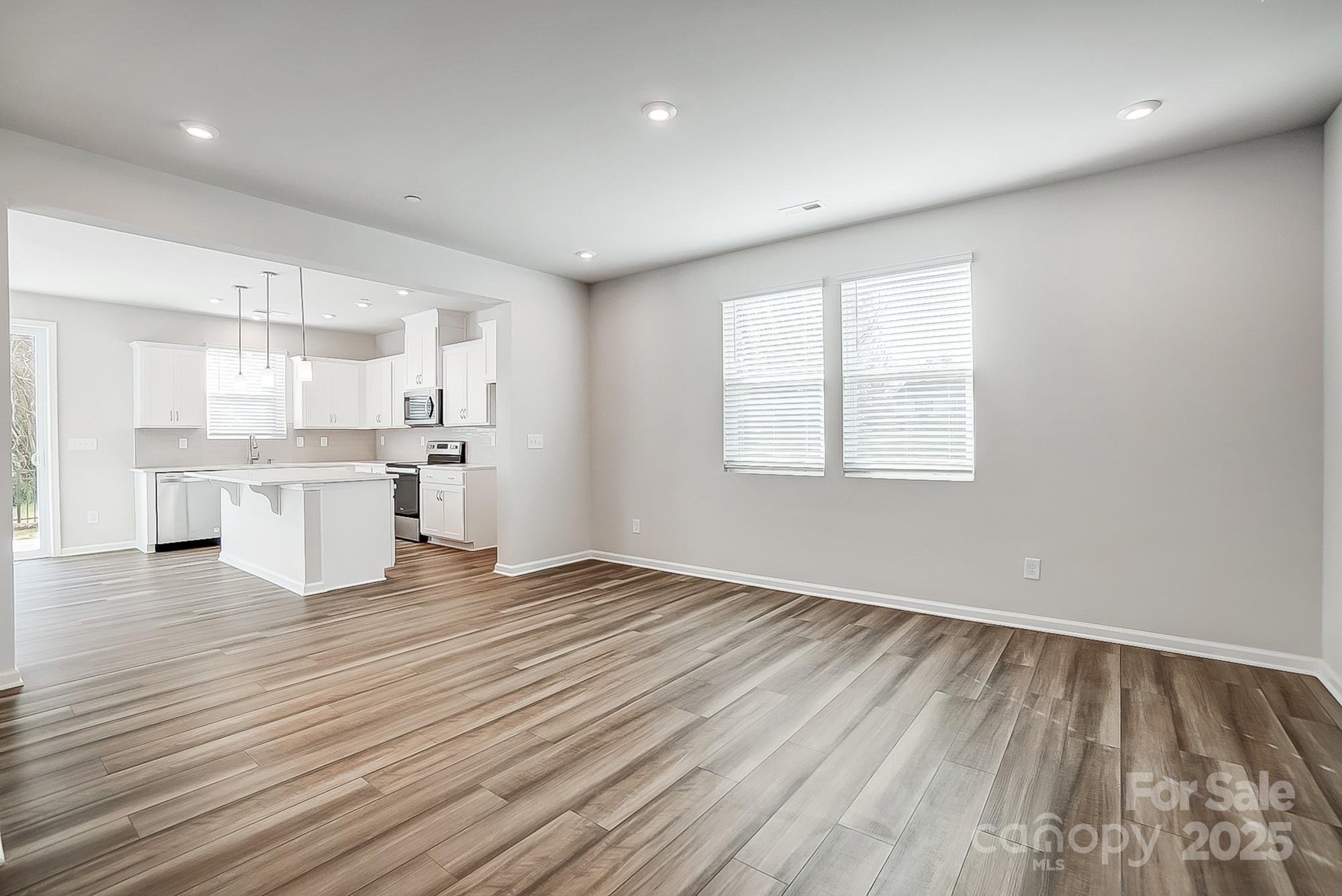 3030 Big Bend Drive Property Photo 3