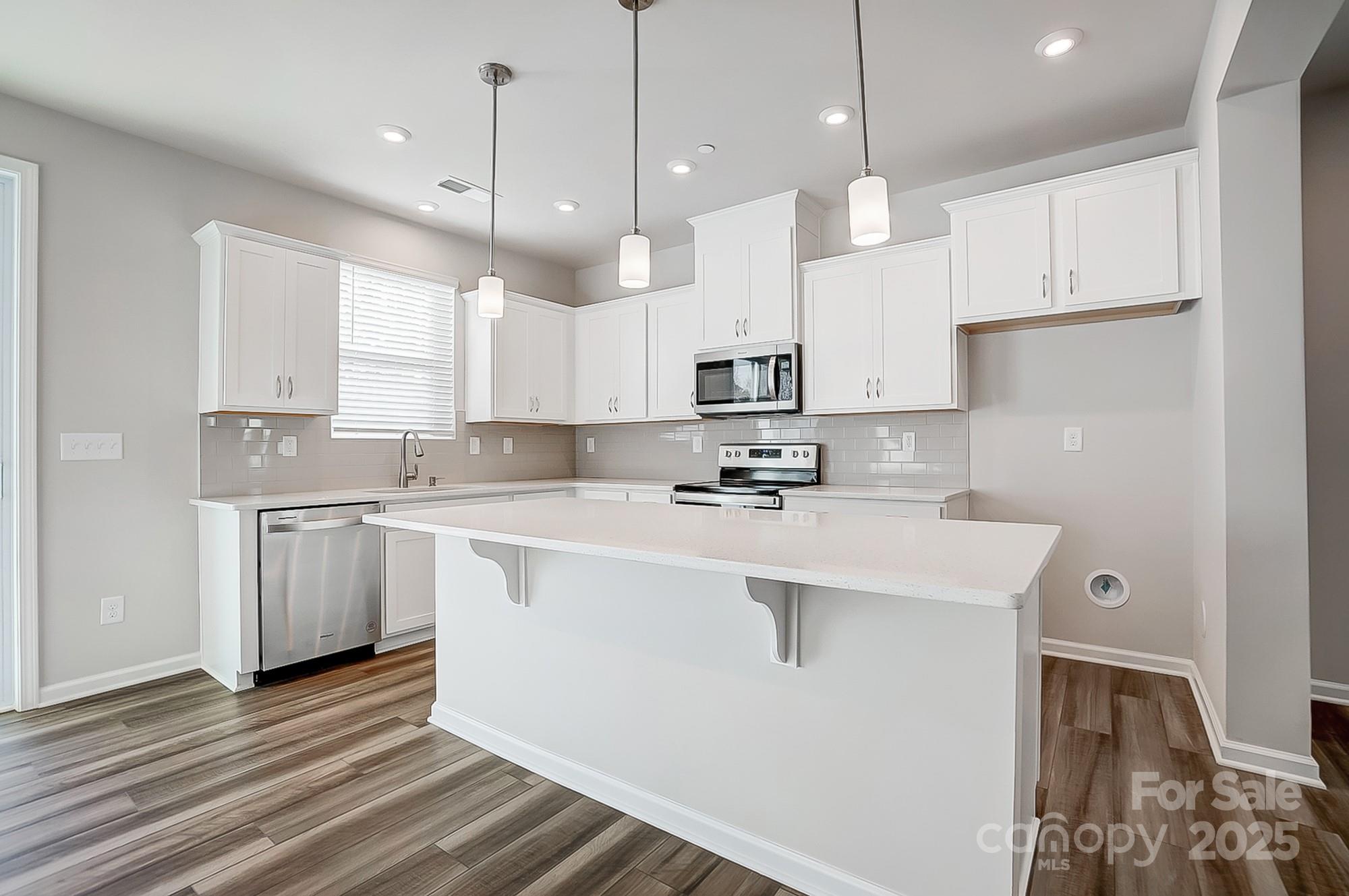 3030 Big Bend Drive Property Photo 6