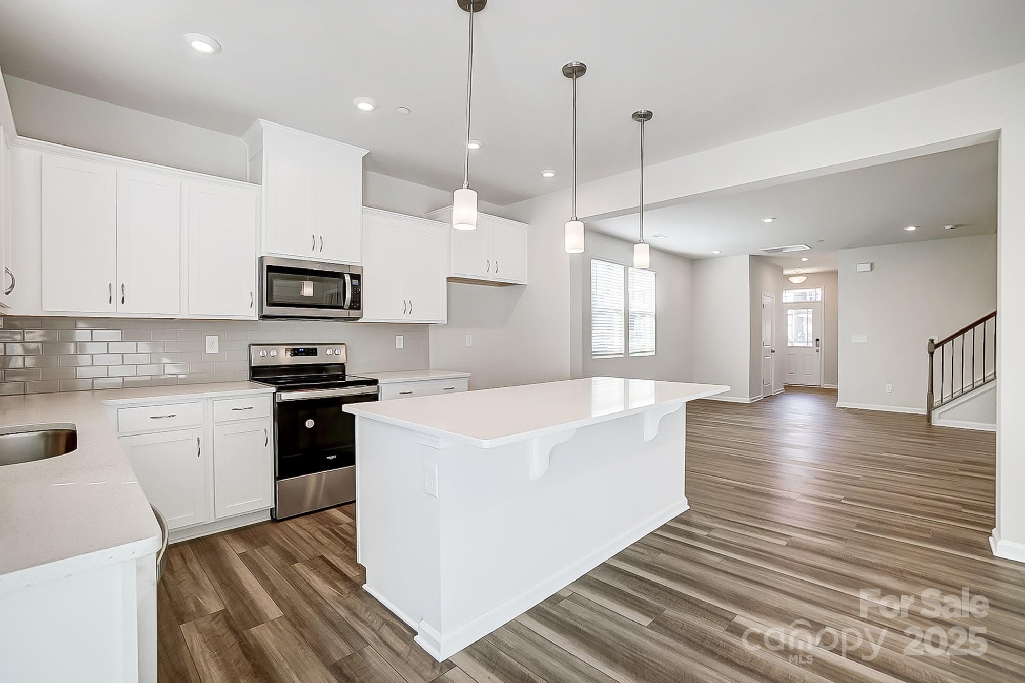 3030 Big Bend Drive Property Photo 8