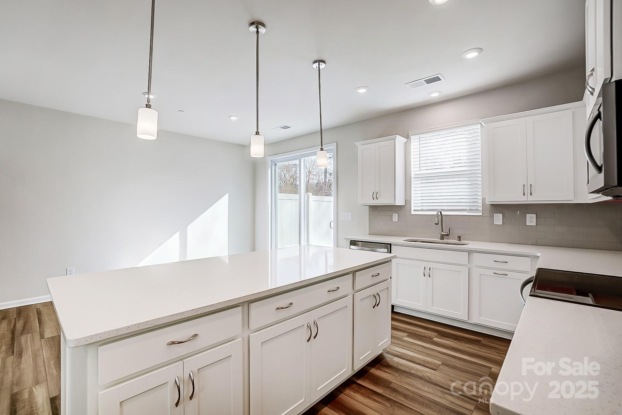 3030 Big Bend Drive Property Photo 9