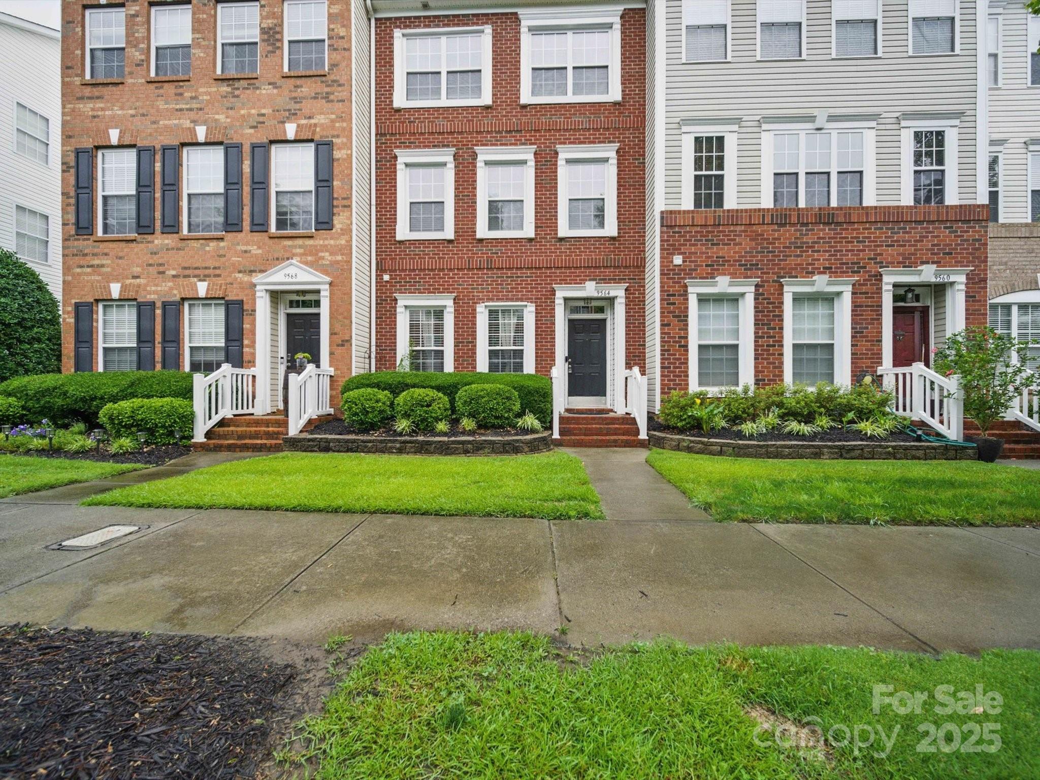 9564 Kings Parade Boulevard Property Photo 1