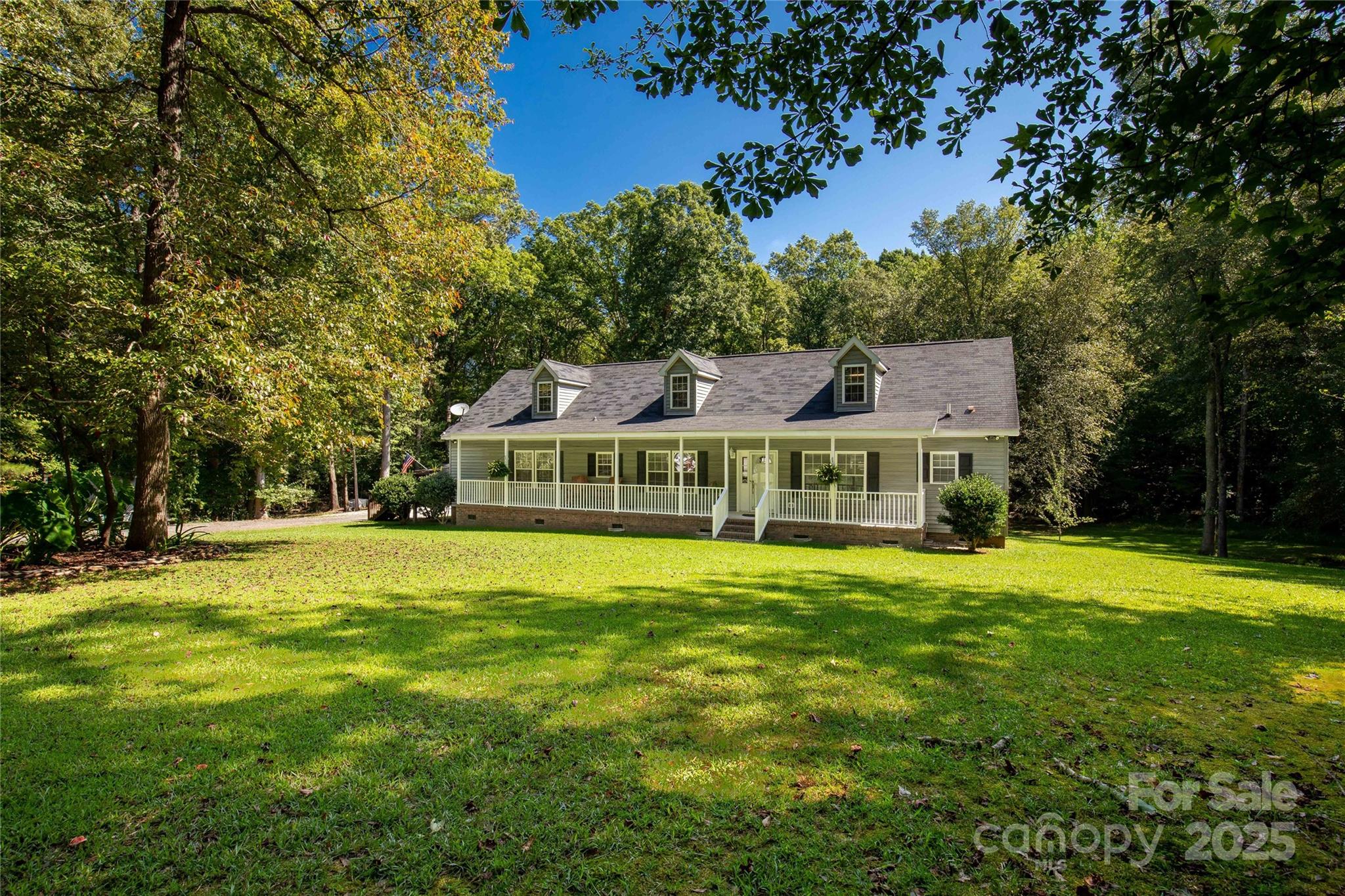 1738 Charlotte Highway Property Photo 4