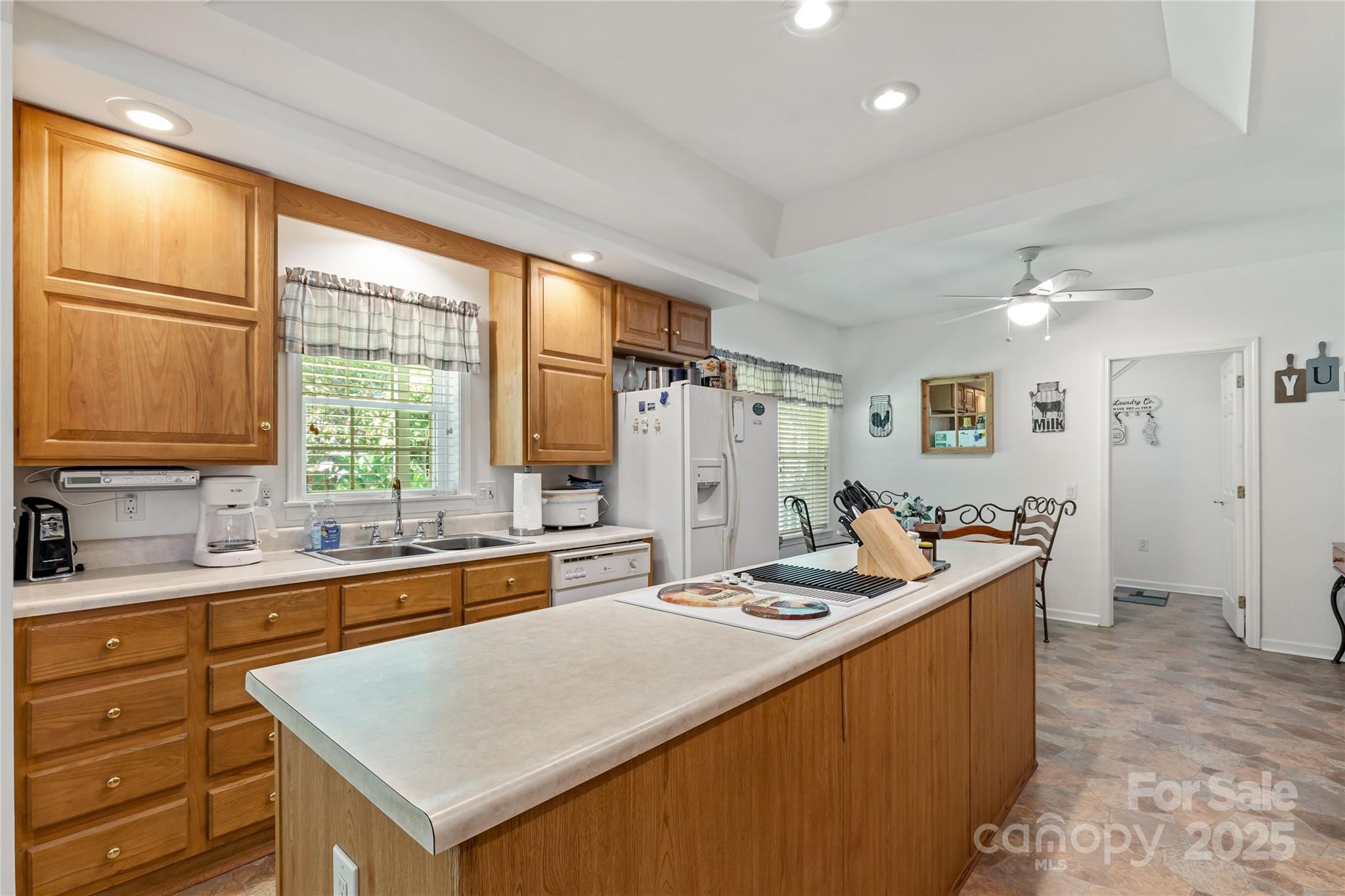 1738 Charlotte Highway Property Photo 16