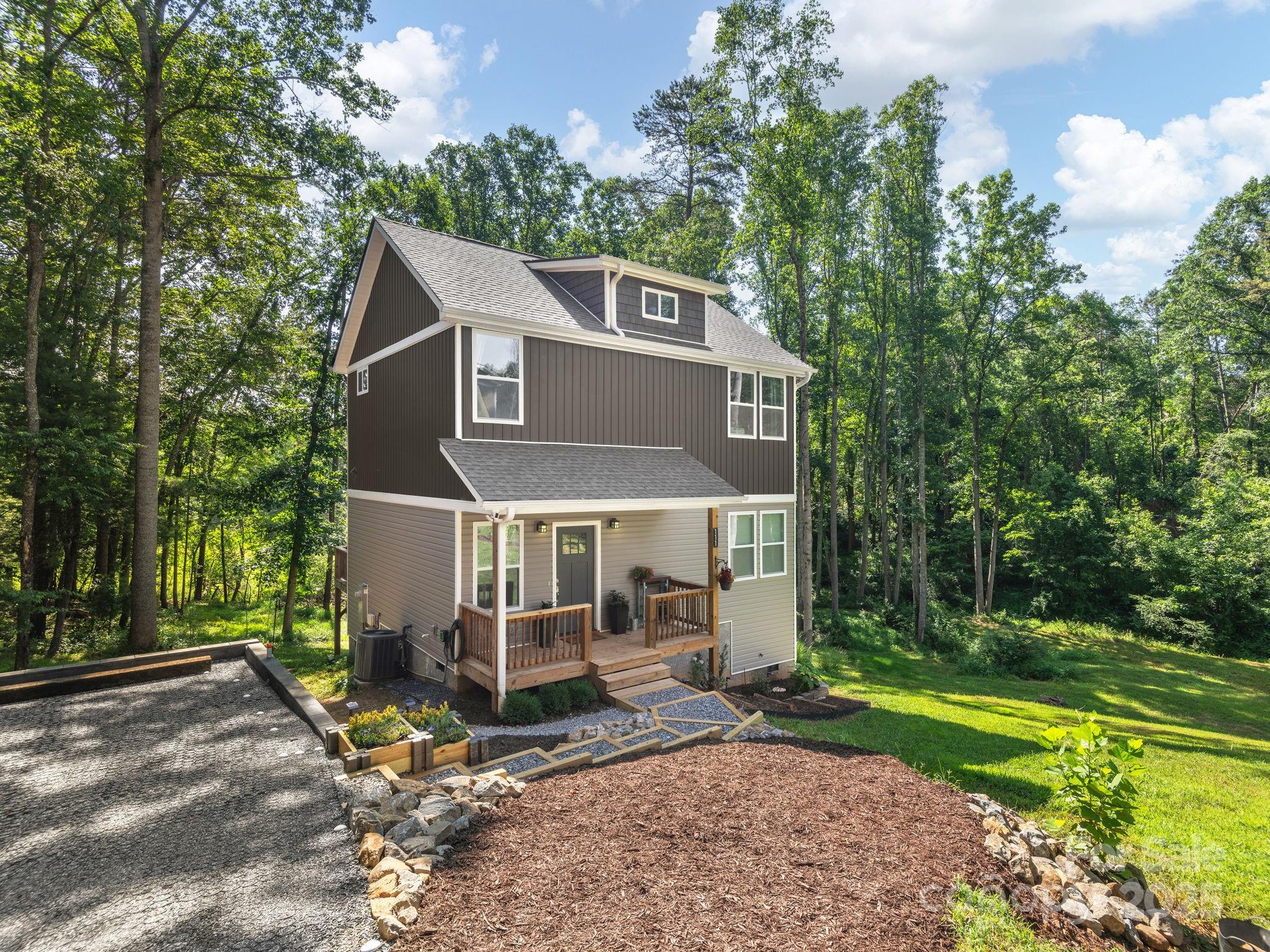 111 Mears Ridge Drive Property Photo 1