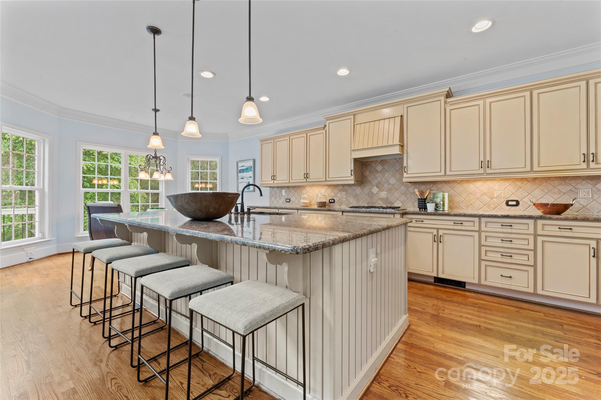 13716 Glen Abbey Drive Property Photo 5