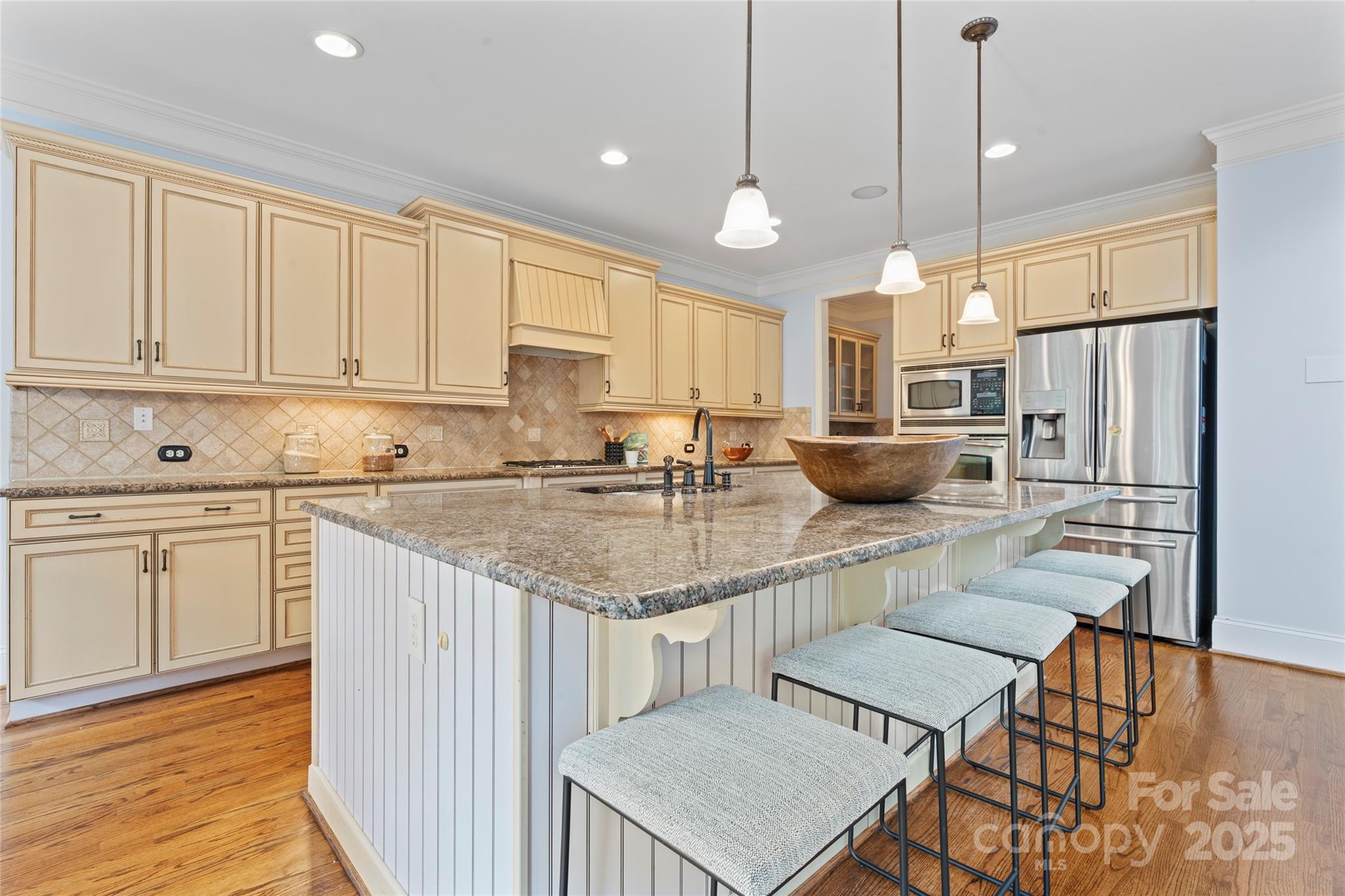 13716 Glen Abbey Drive Property Photo 6