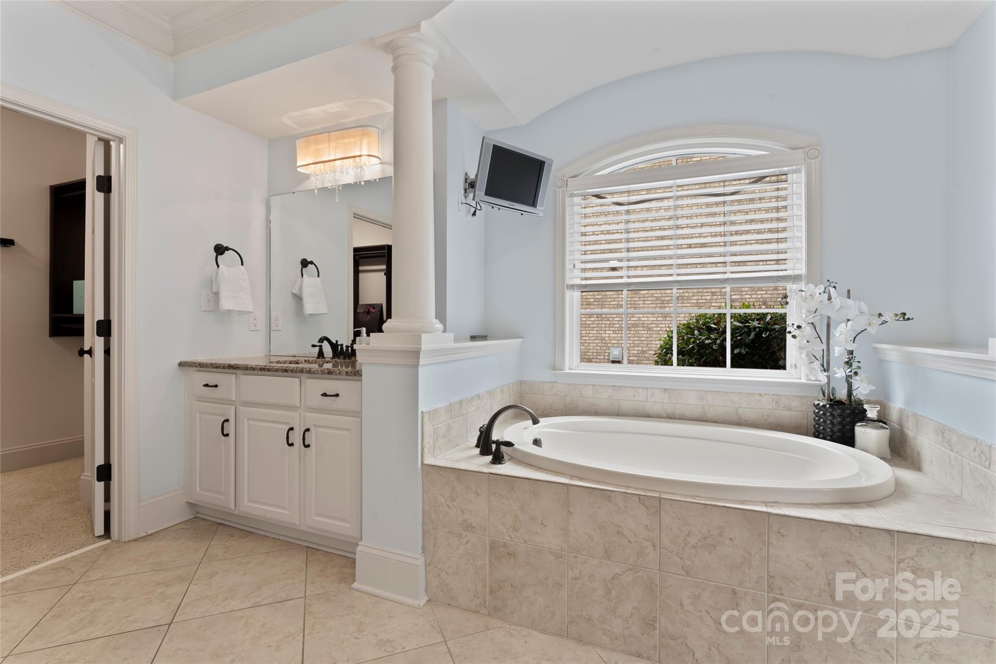 13716 Glen Abbey Drive Property Photo 20