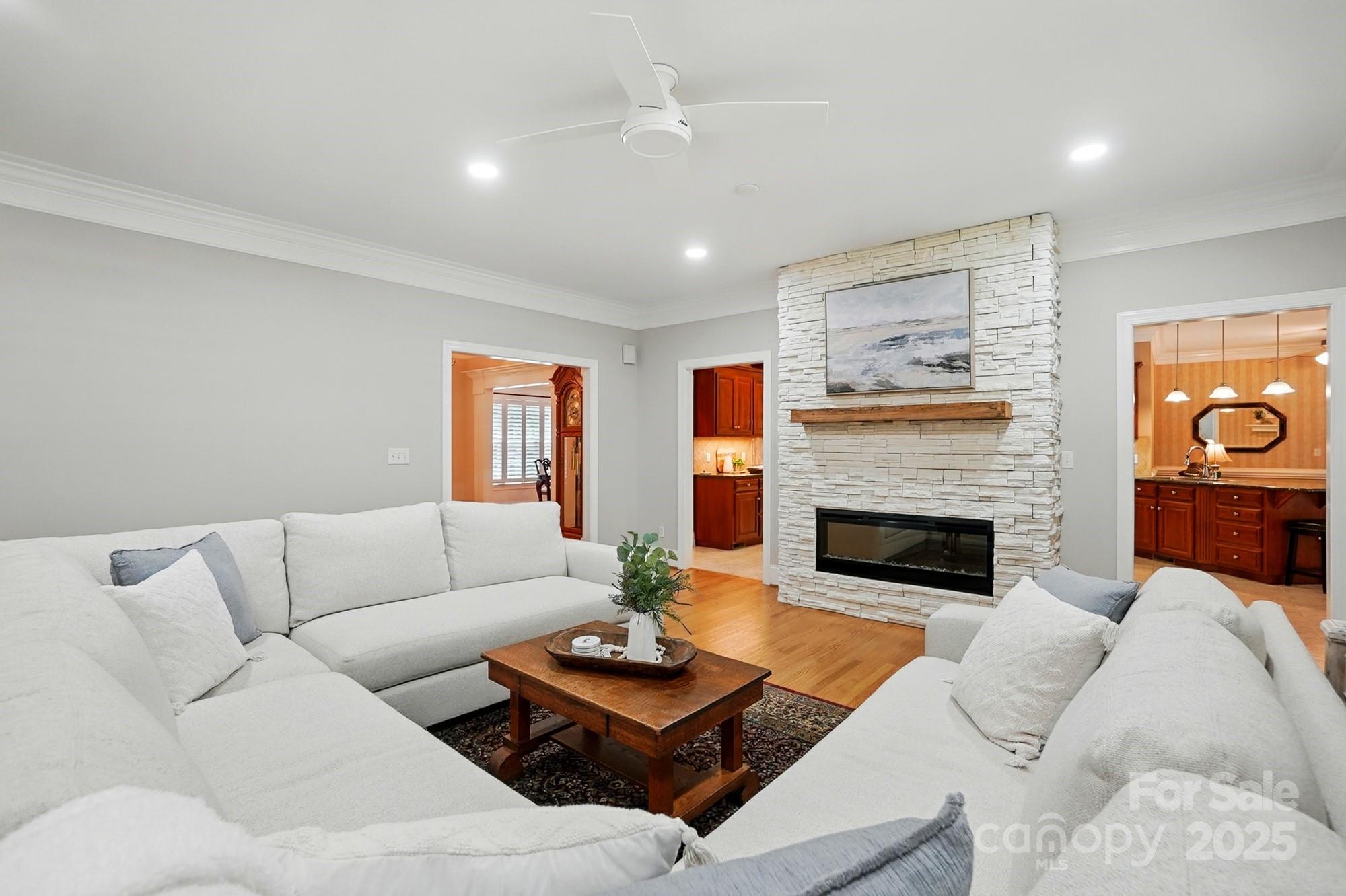 102 Rosewood Lane Property Photo 6