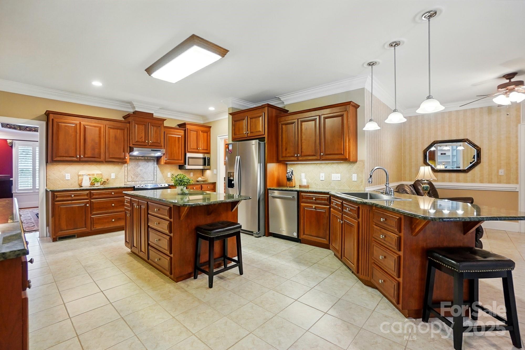 102 Rosewood Lane Property Photo 9