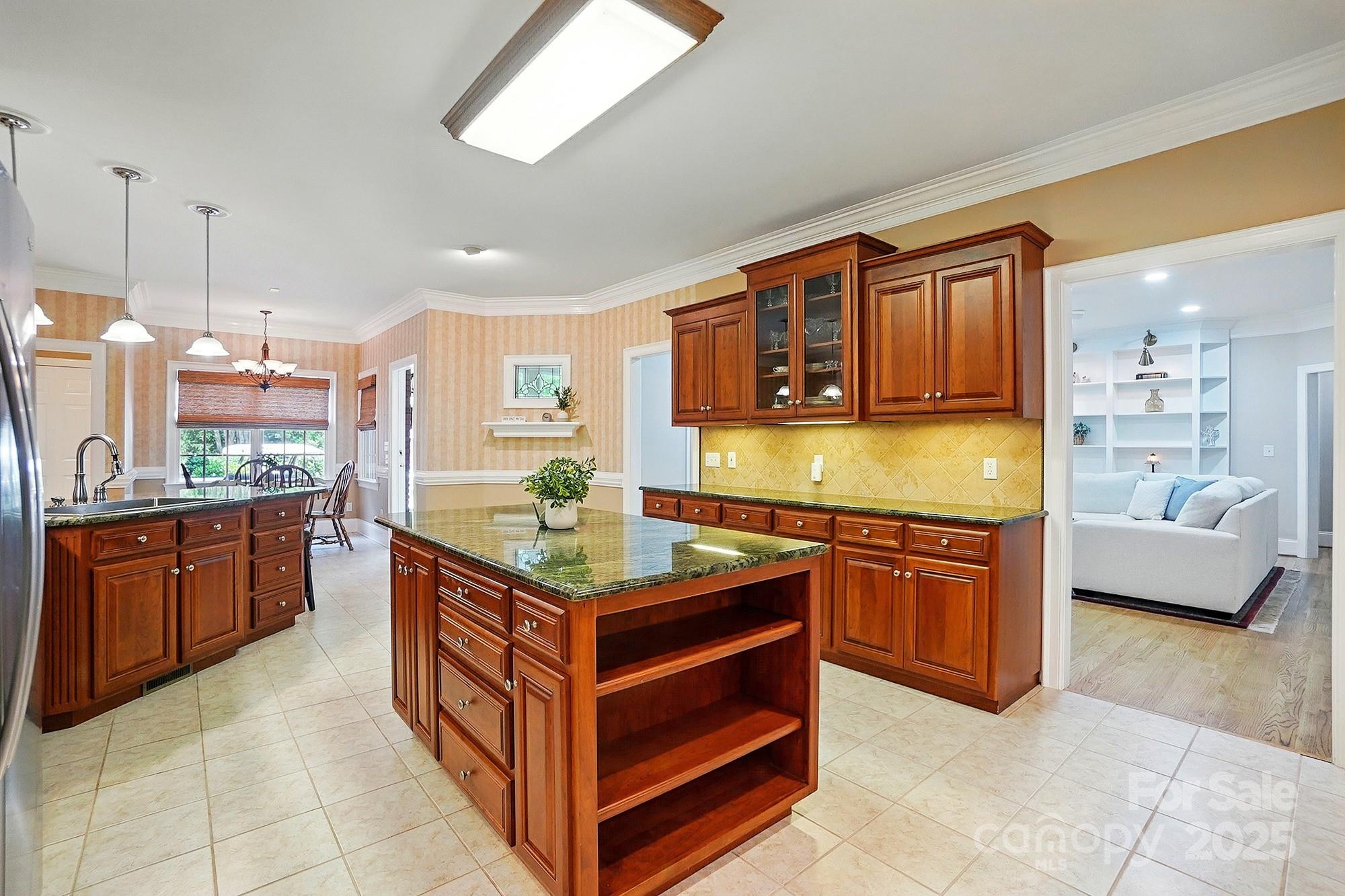 102 Rosewood Lane Property Photo 11