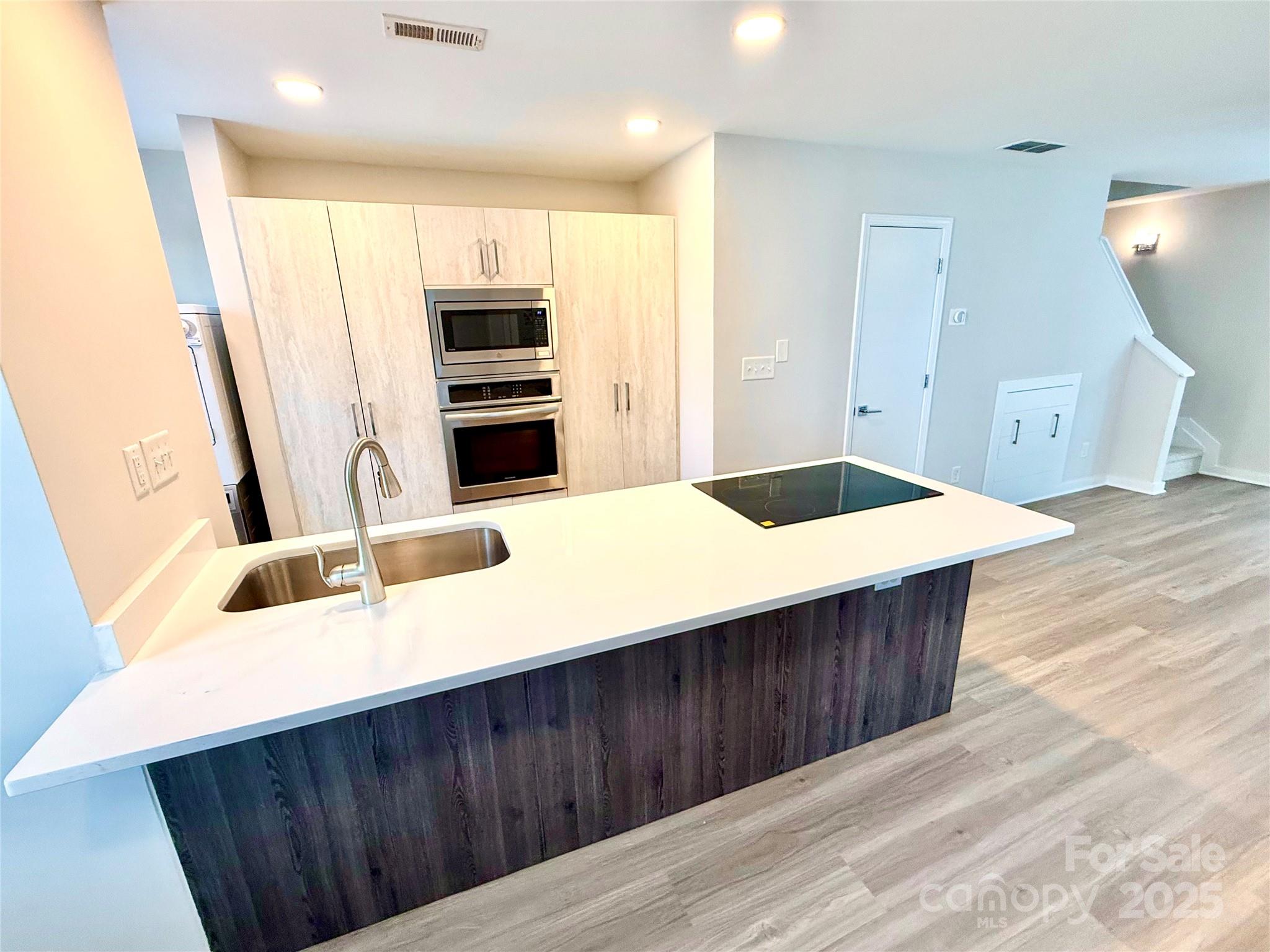 1519 Briar Creek Road B Property Photo 4