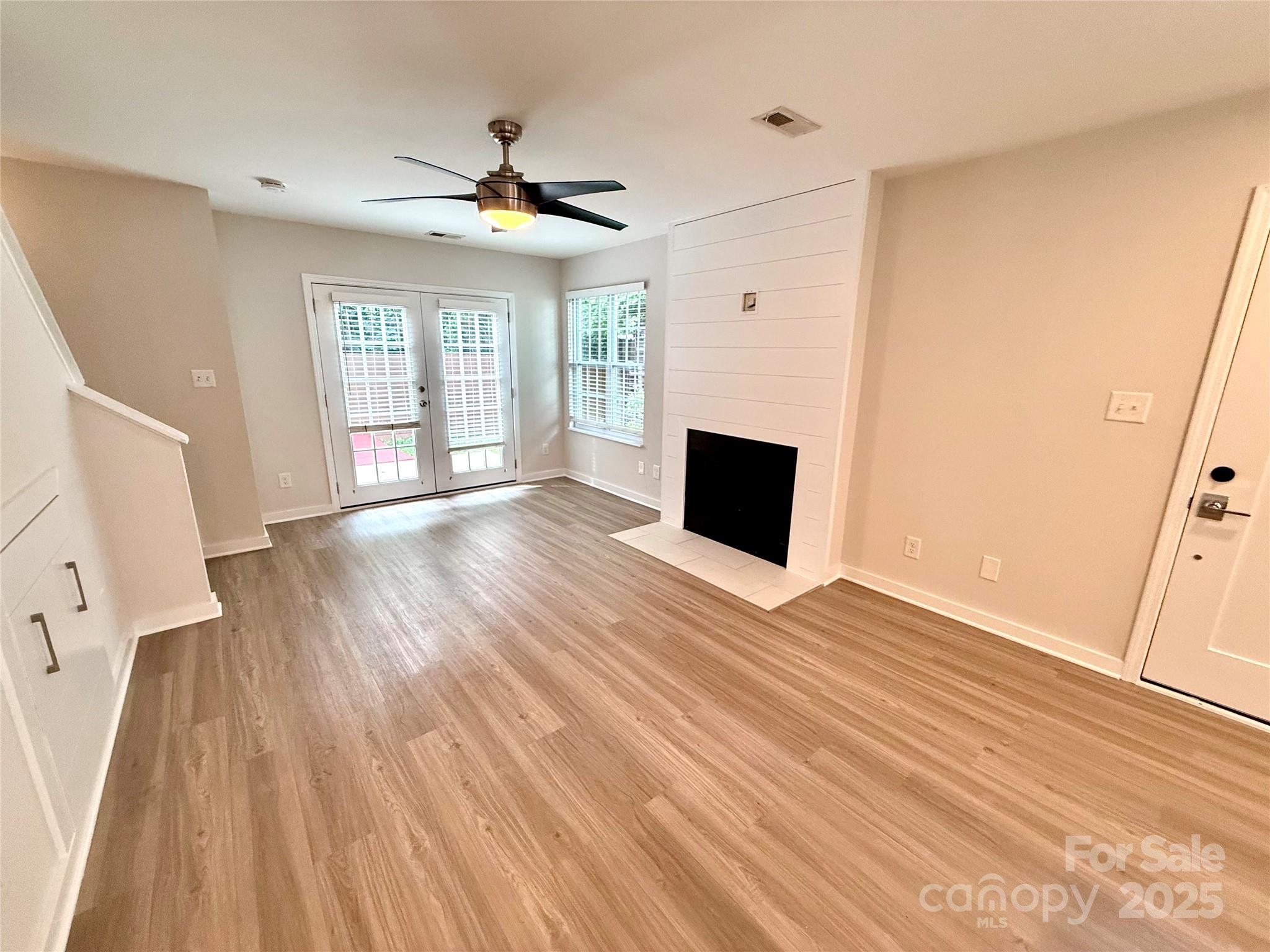 1519 Briar Creek Road B Property Photo 12
