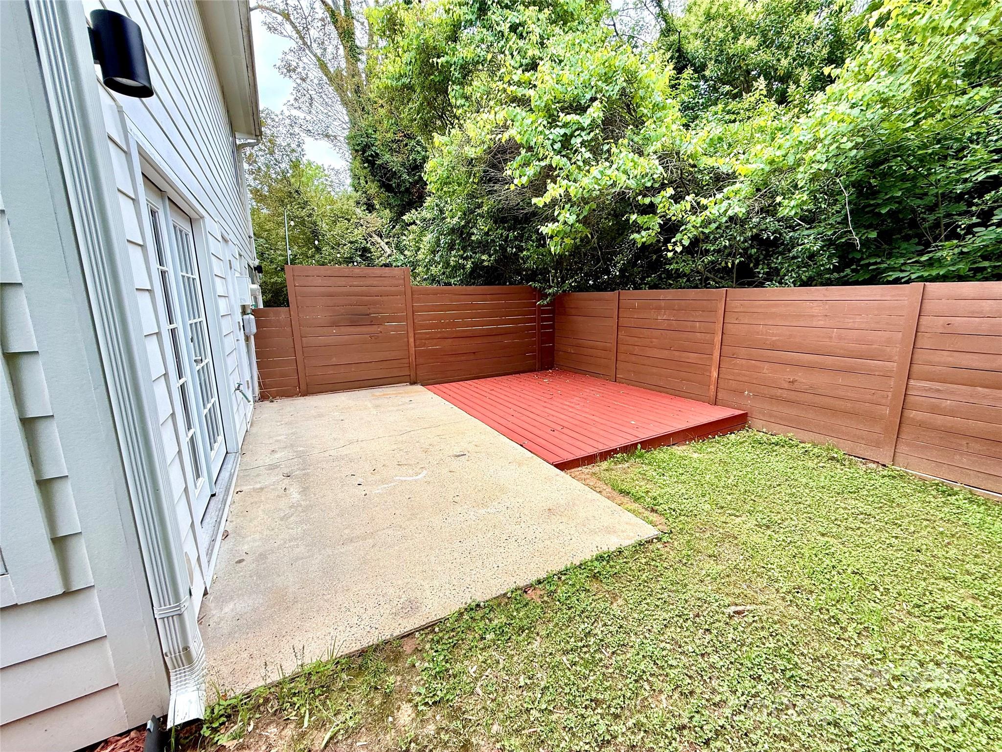 1519 Briar Creek Road B Property Photo 28