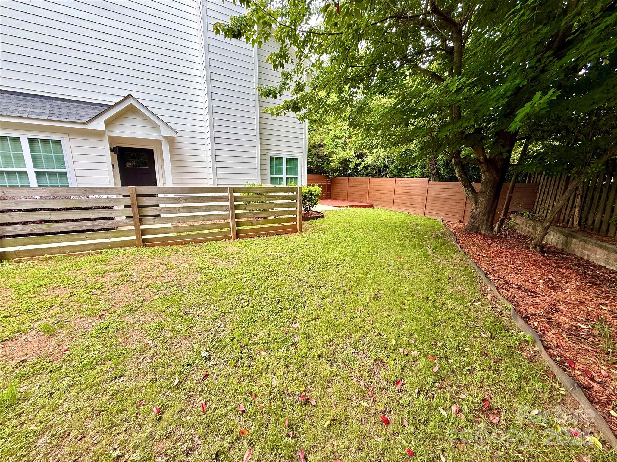 1519 Briar Creek Road B Property Photo 32