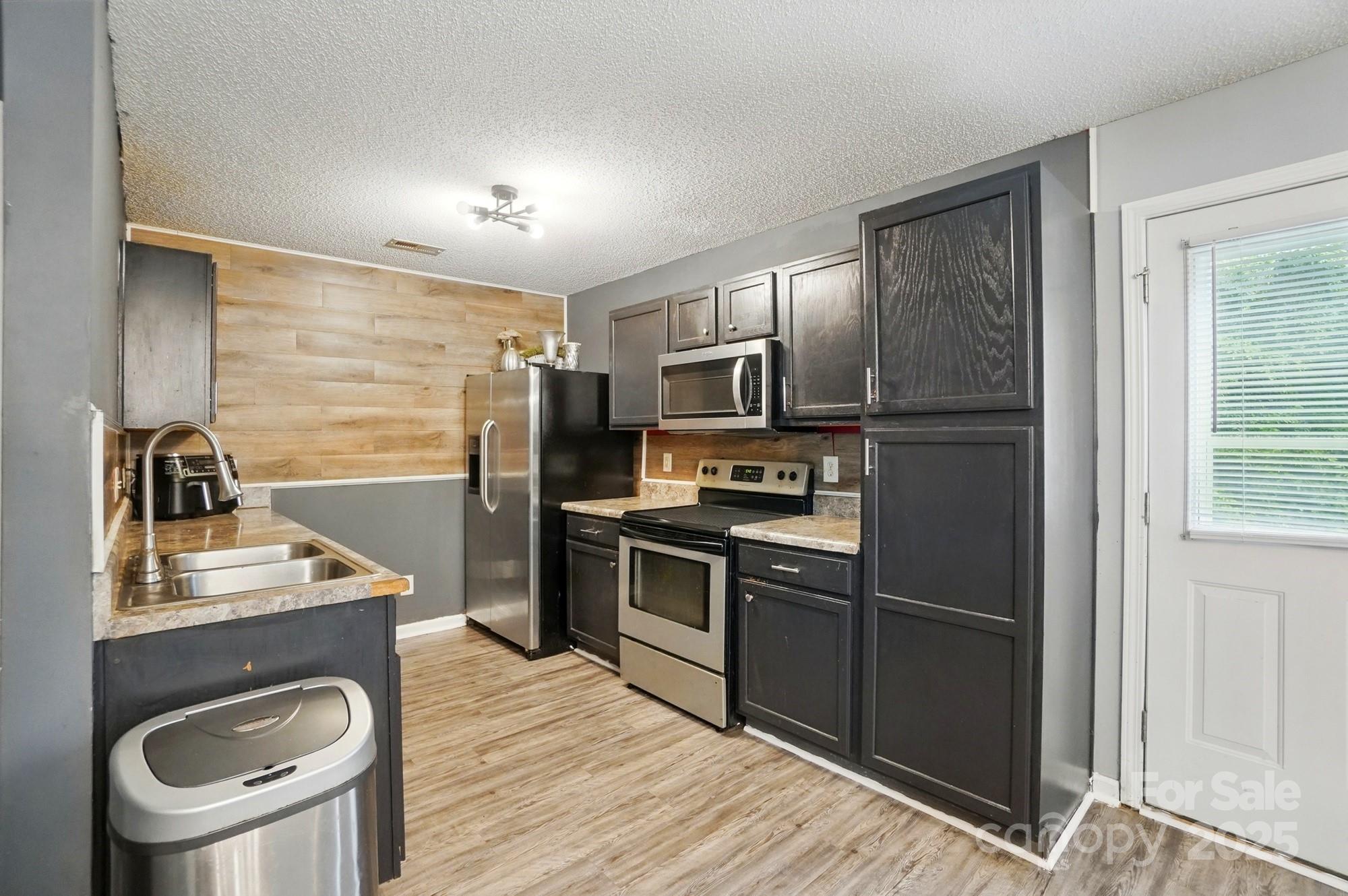 4916 Oak Pasture Lane Property Photo 16